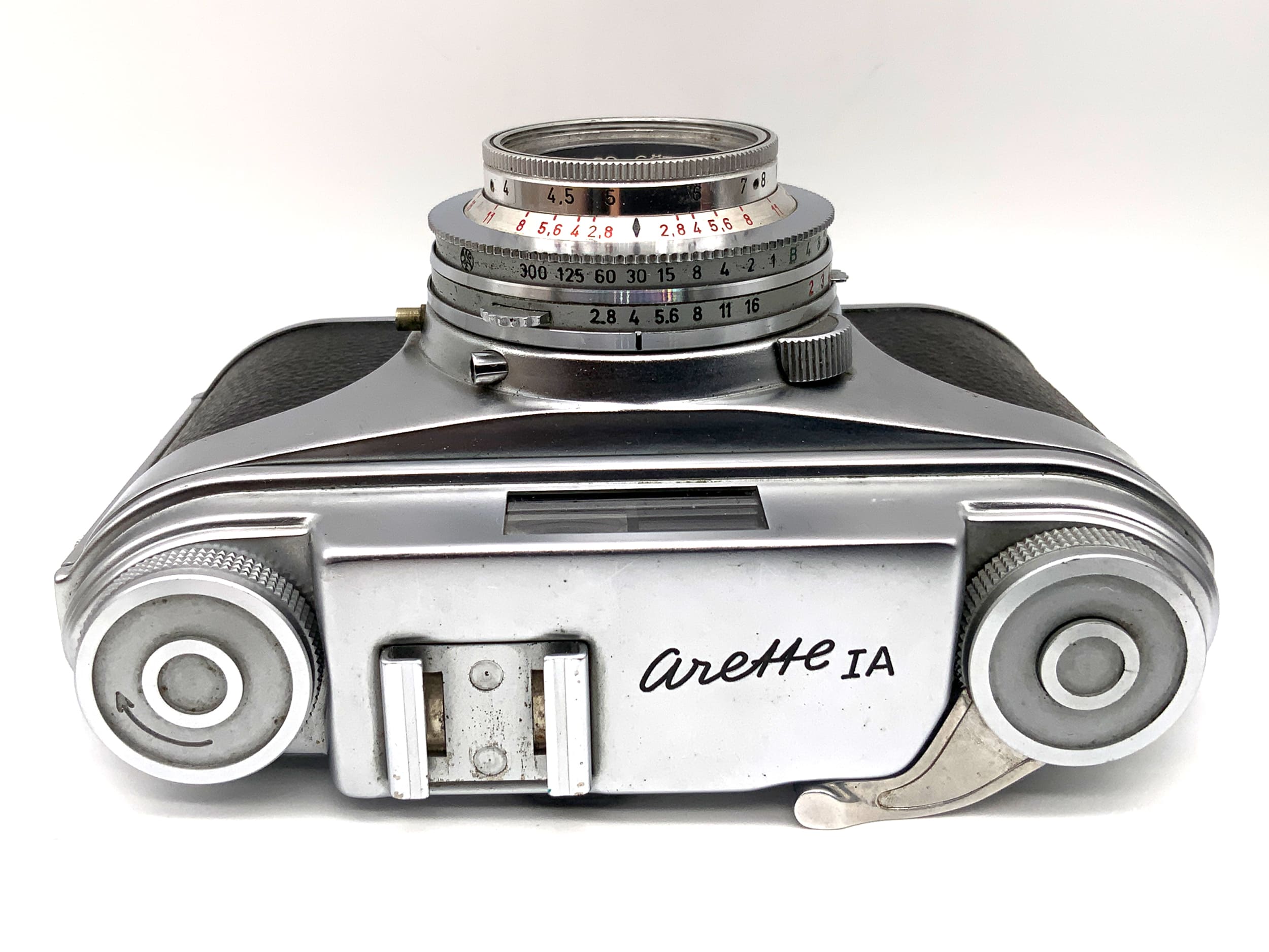 Appareil photo à viseur AkA Arette IA avec objectif analogique Isconar 1:2.8/45 Prontor-SVS
