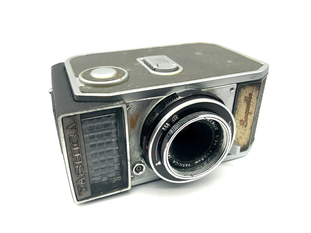 Appareil photo Yashica Sequelle à viseur avec objectif Yashinon 28 mm 1:2,8 demi-format