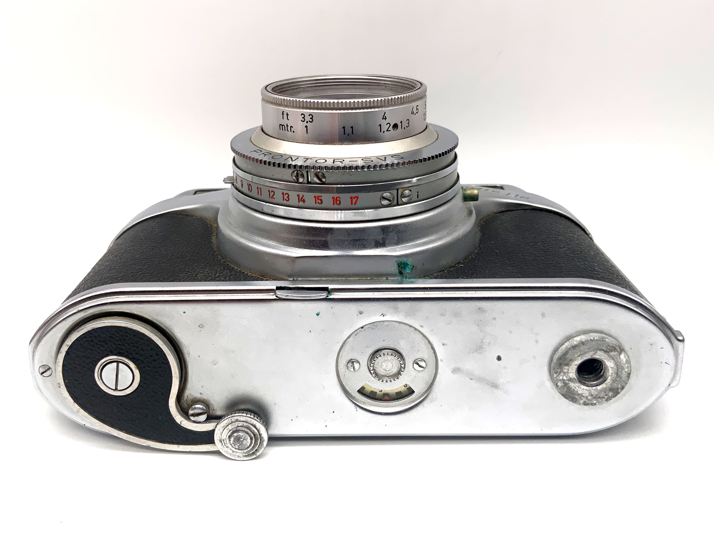 AkA Arette BN viewfinder camera with Color-Isconar 1:2.8/45 Prontor-SVS analog camera