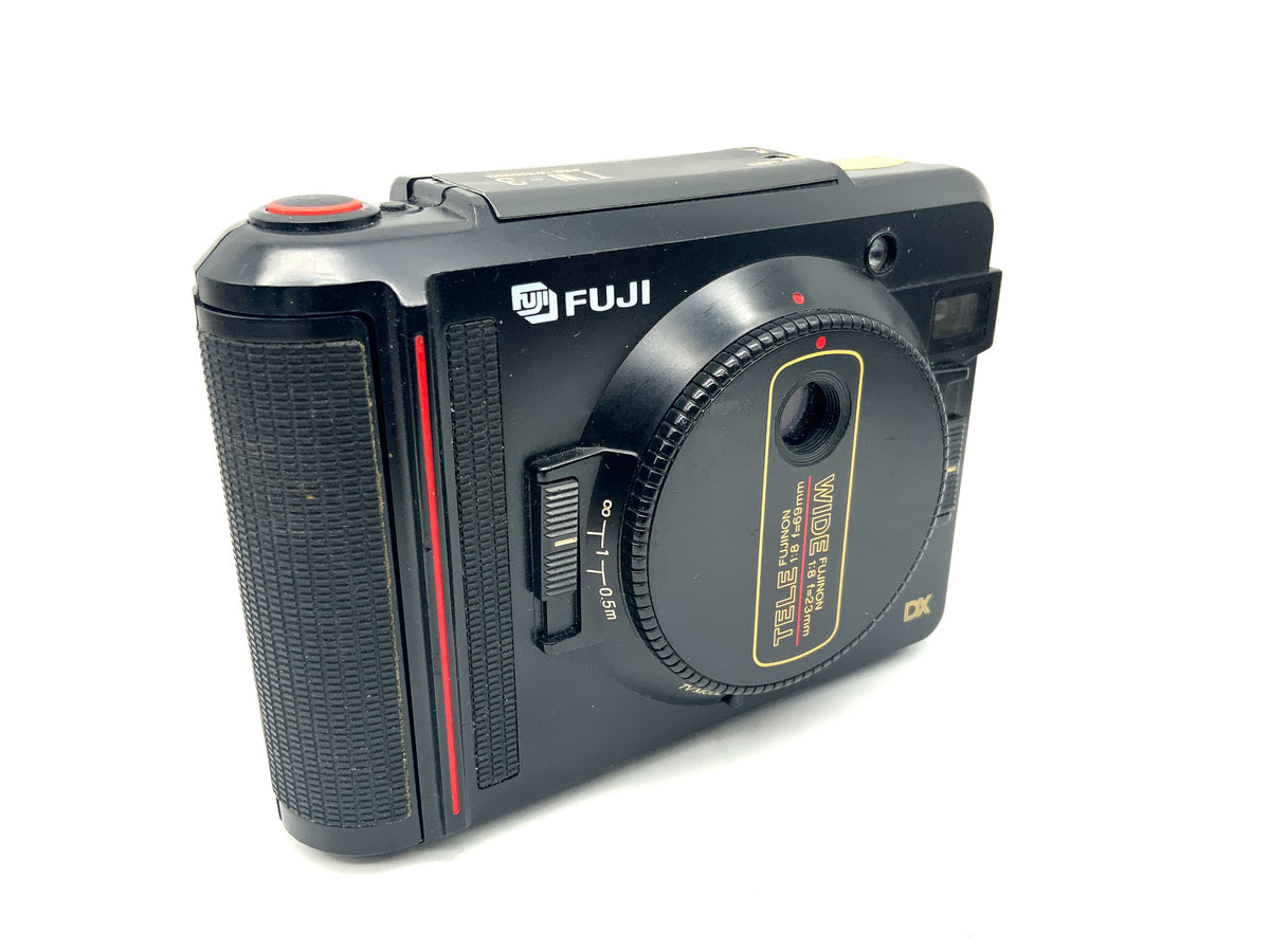 Appareil photo compact Fuji TW-3 avec objectif demi-format Fujinon Tele 69 mm f/8 et grand angle 23 mm f/8