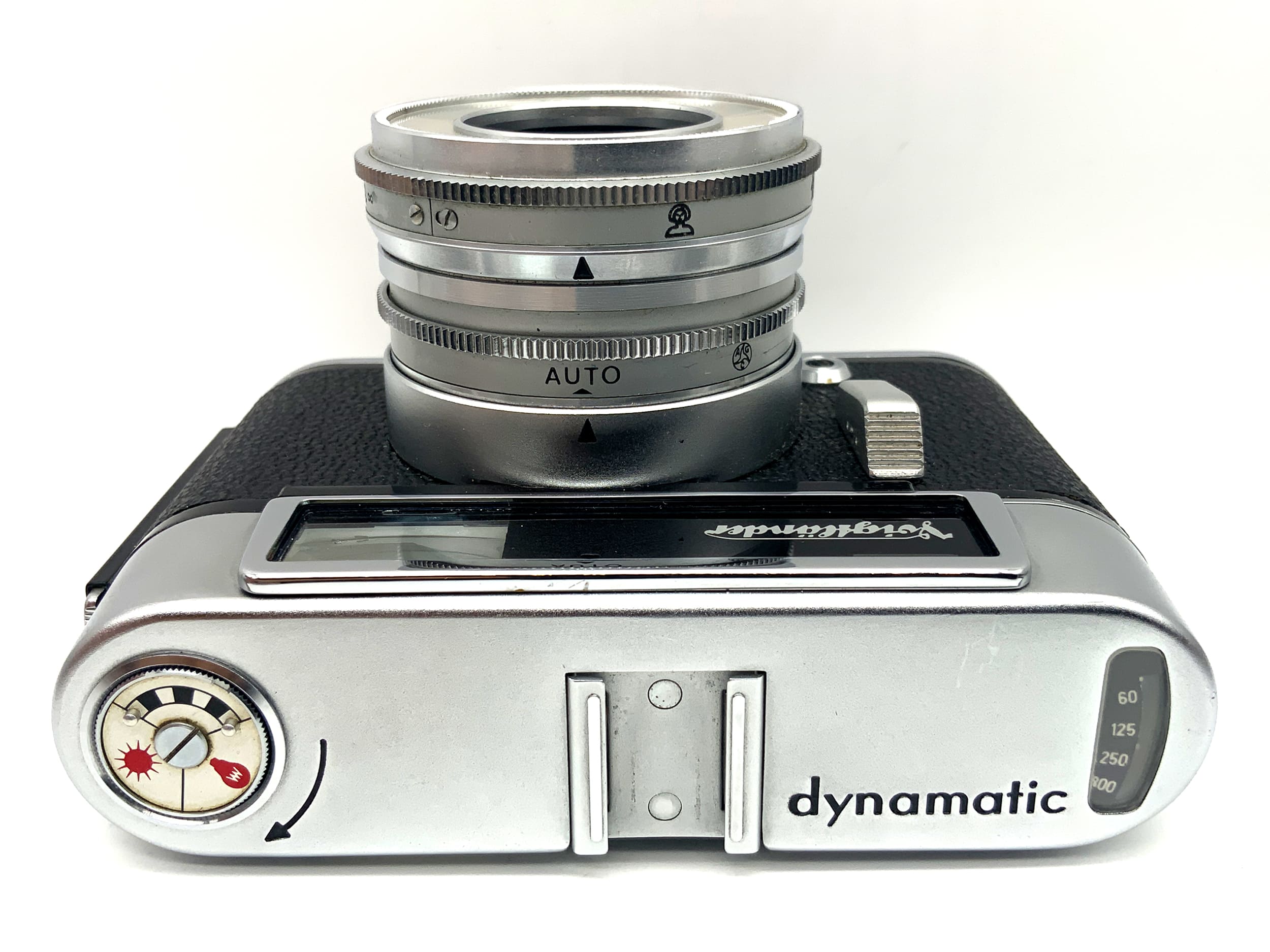 Caméra à viseur dynamique Voigtländer avec Lanthar 2.8/50 Prontormat-S