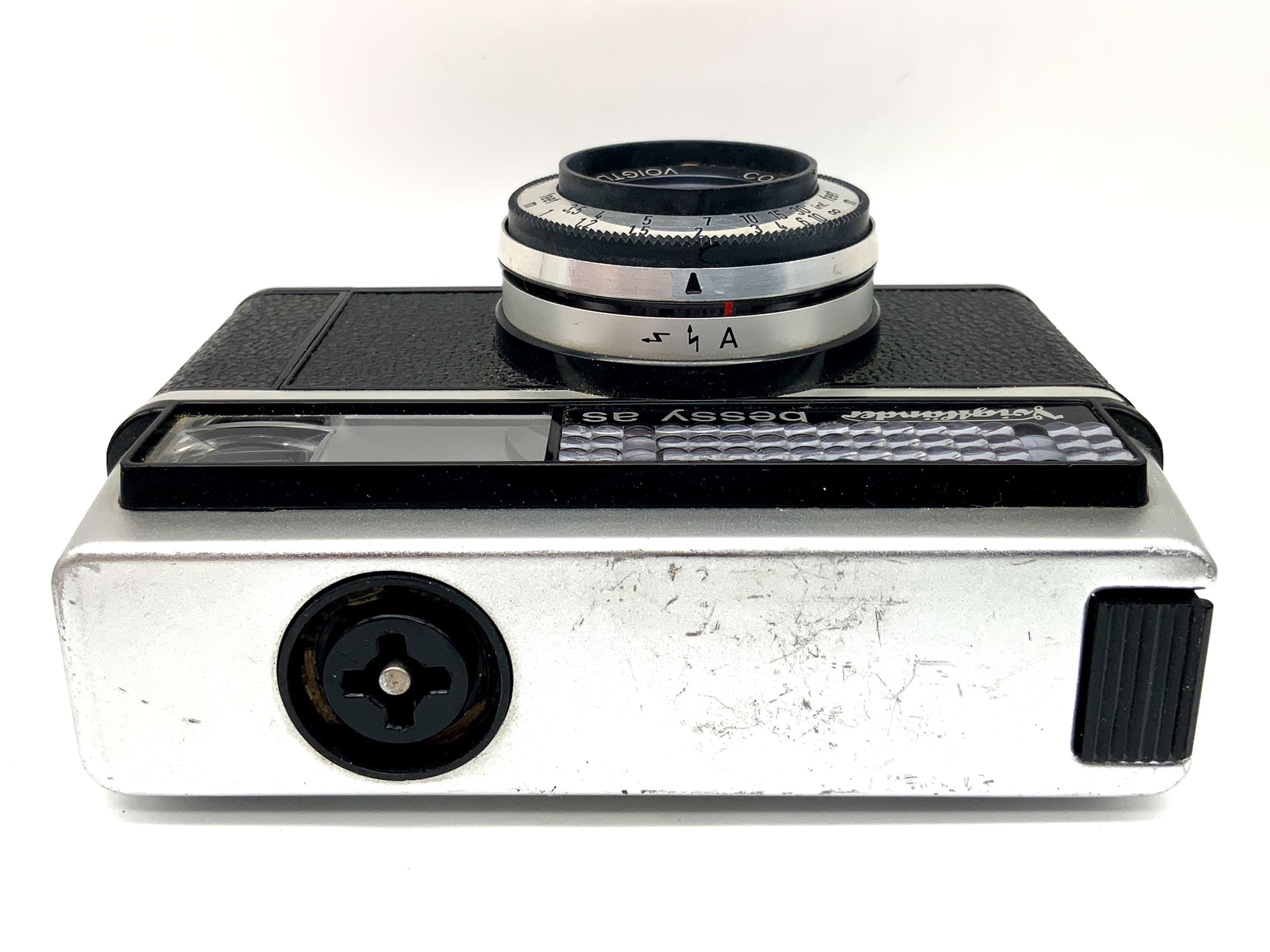 Voigtländer bessy comme caméra à viseur avec Color-Lanthar 2.8/38 Prontor-Matic