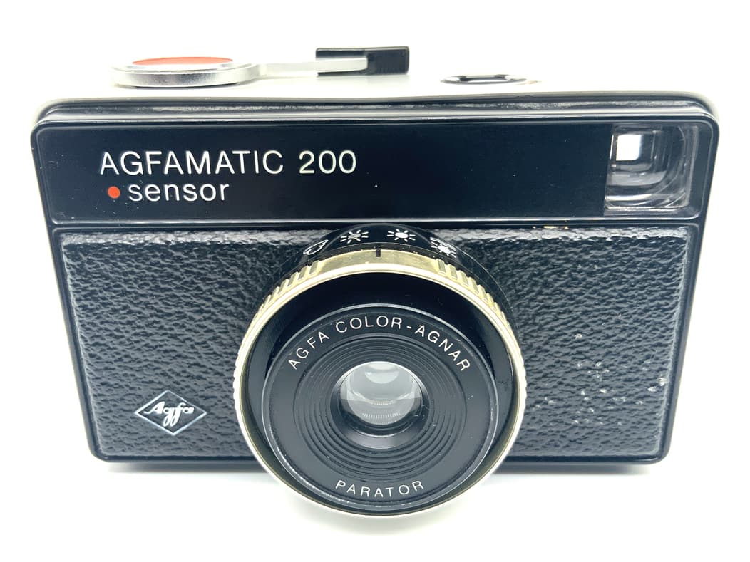Agfa Agfamatic 200 Sensor viewfinder camera with Color-Agnar analog camera