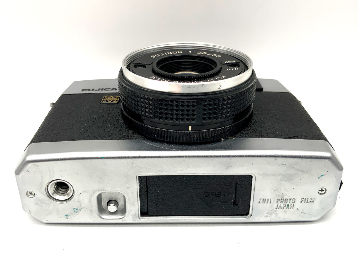 Appareil photo à visée Fujica GE avec objectif Fujinon 1:2.8/38, appareil photo analogique compact