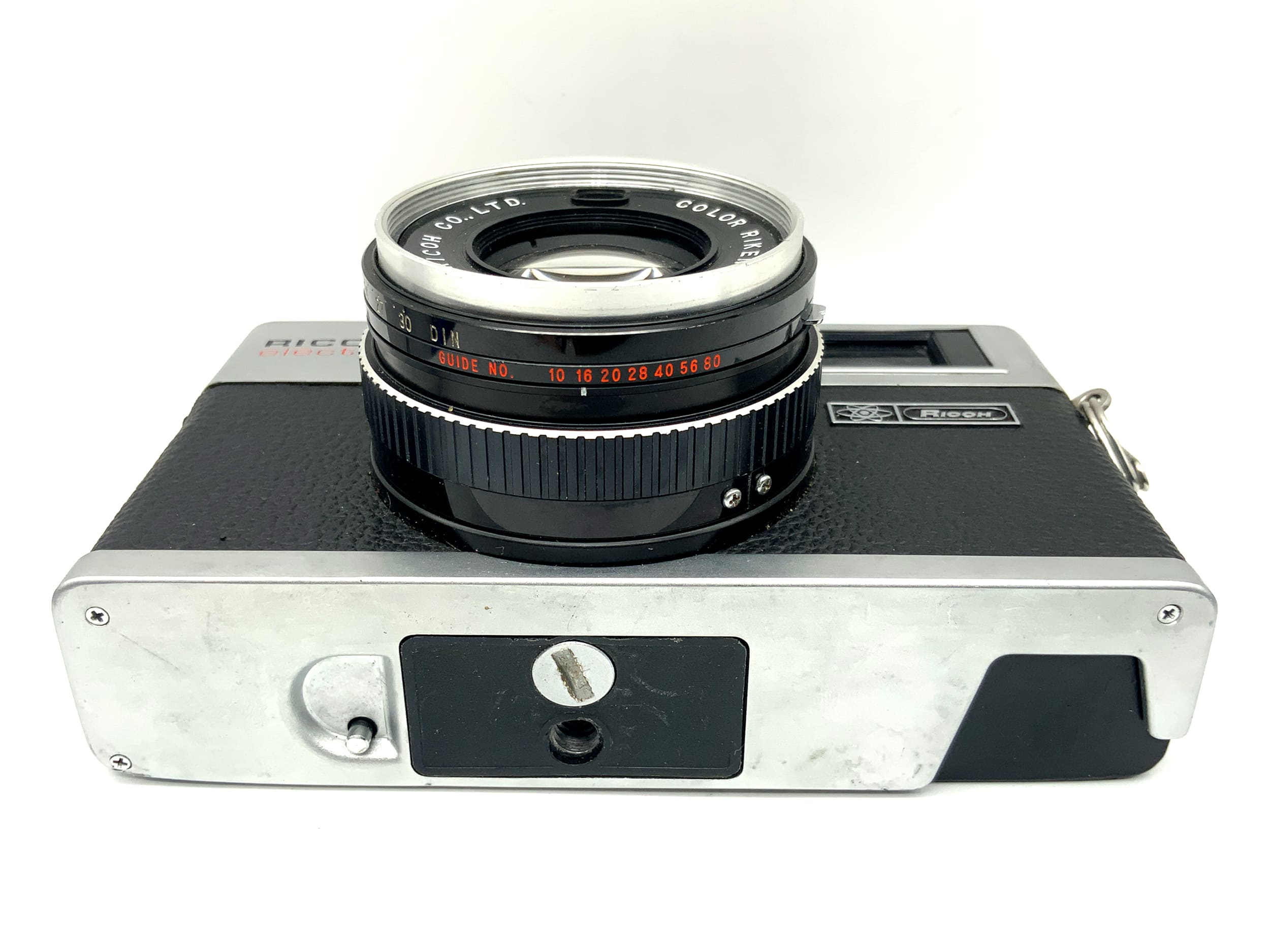 Appareil photo Ricoh 35 à viseur électronique avec objectif analogique Color Rikenon 1:1.8/40 mm