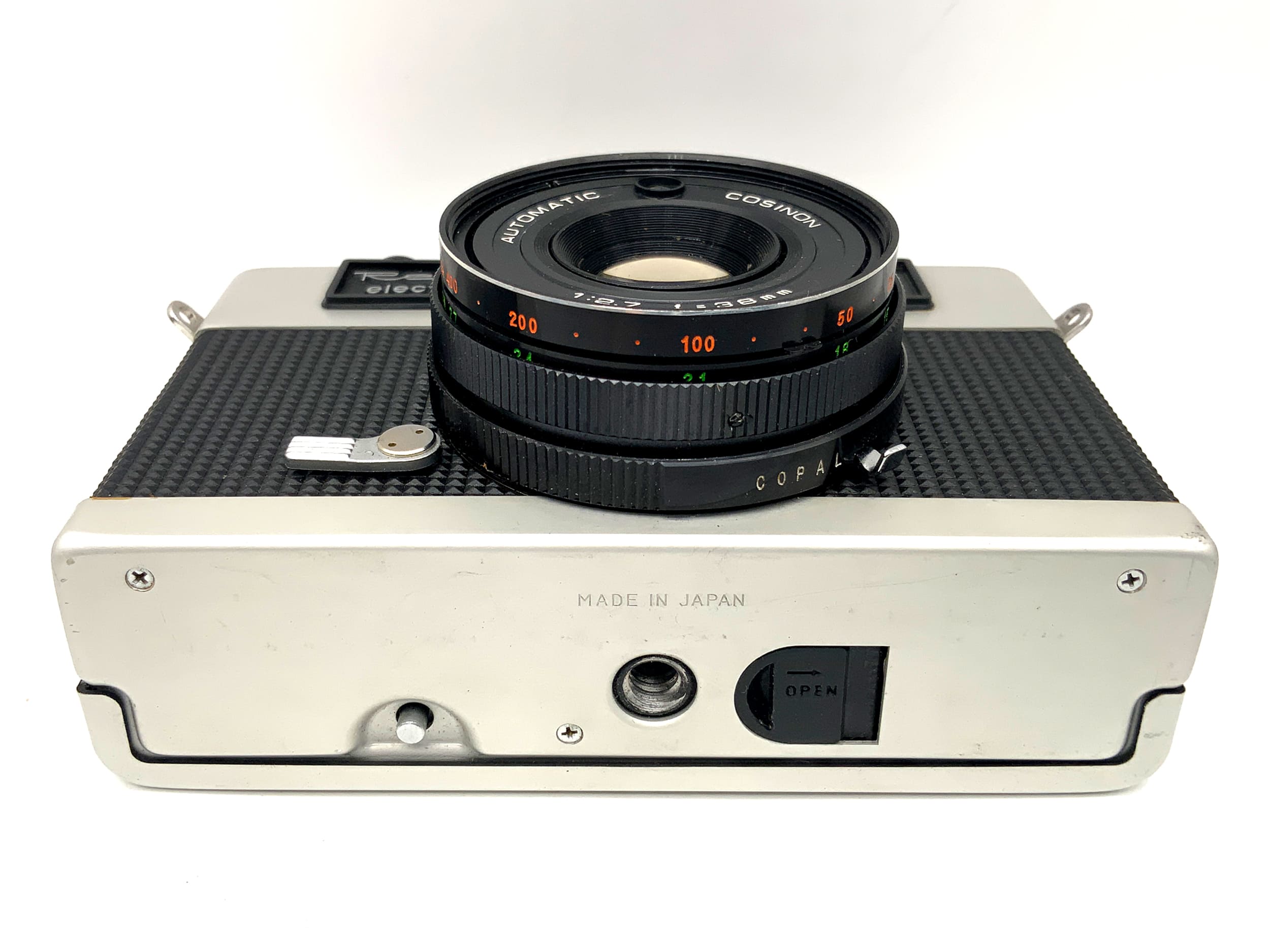 Appareil photo électronique Revue avec viseur C et caméra analogique automatique Cosinon 1:2,7/38 mm