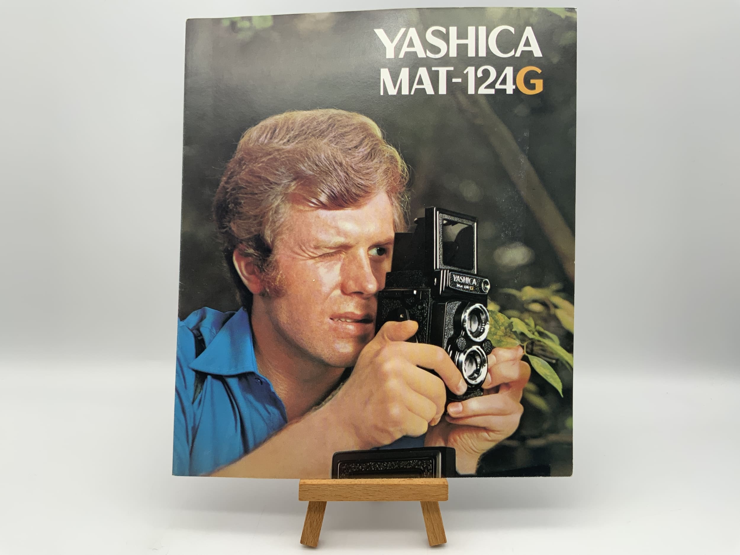 Yashica MAT-124G Brochure German User Manual Magazine