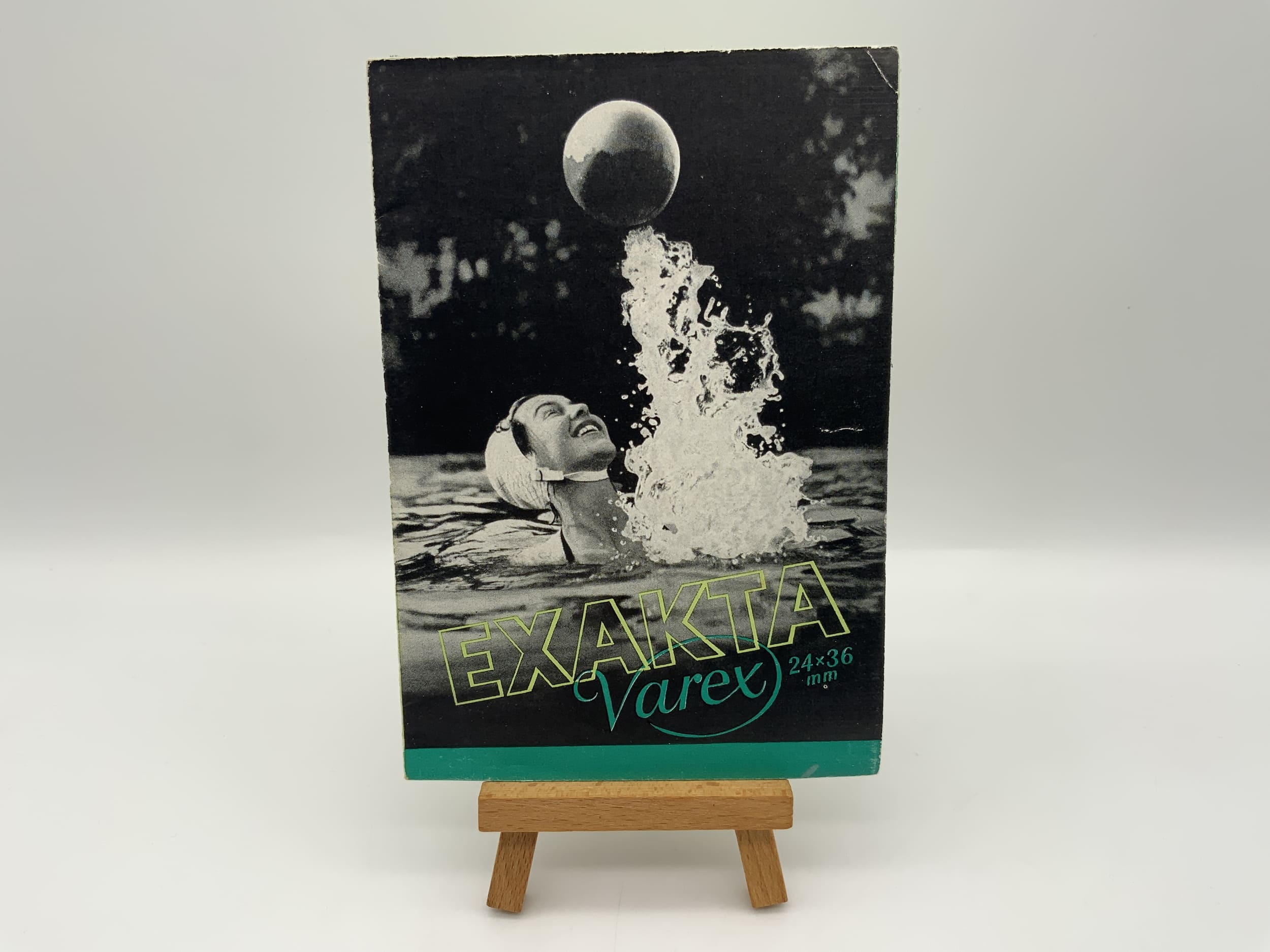 Exakta Varex 24x36mm Operating Instructions German Instructions for Use Magazine