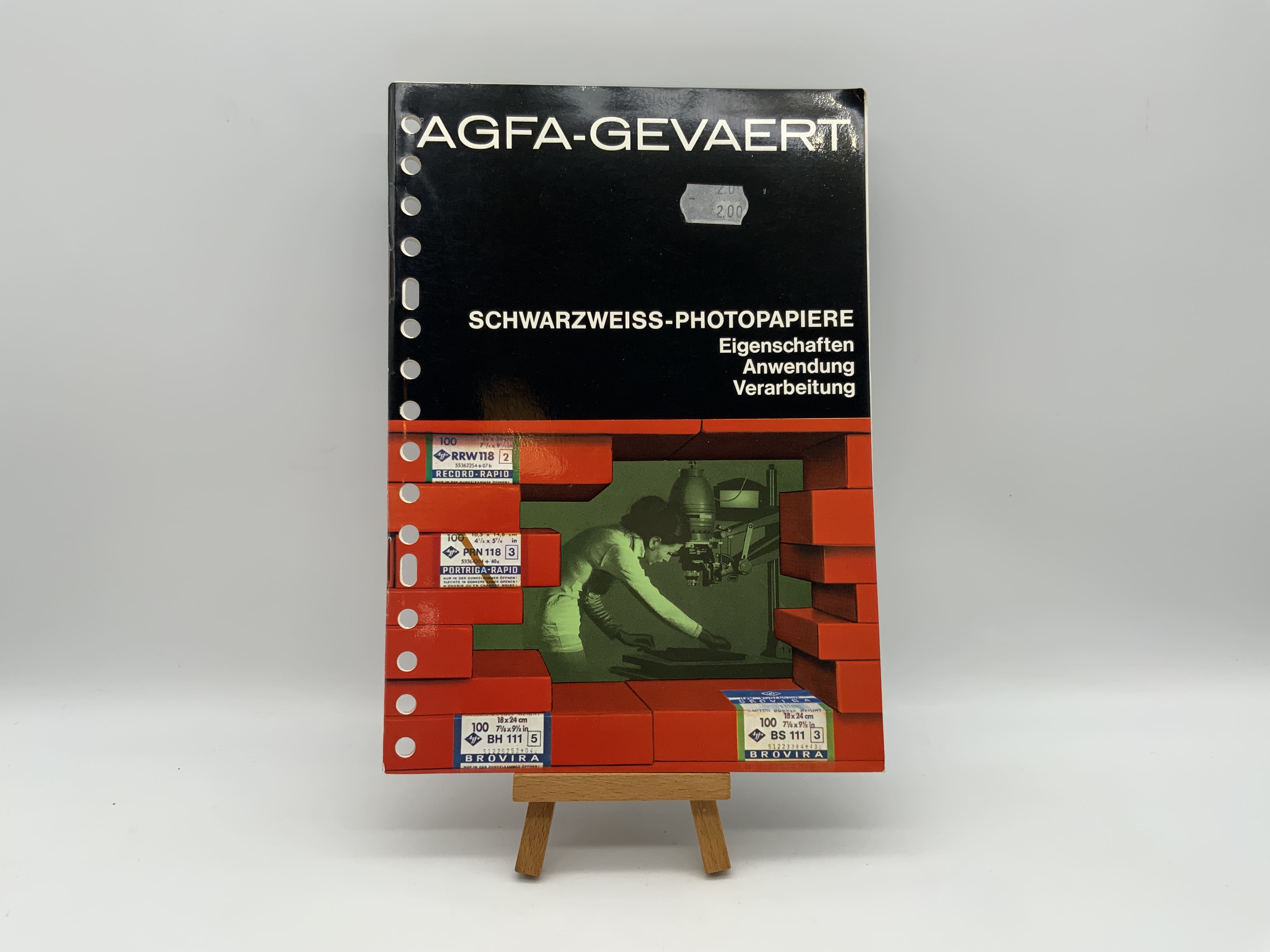 Agfa black and white photographic papers: properties, application, processing (German)
