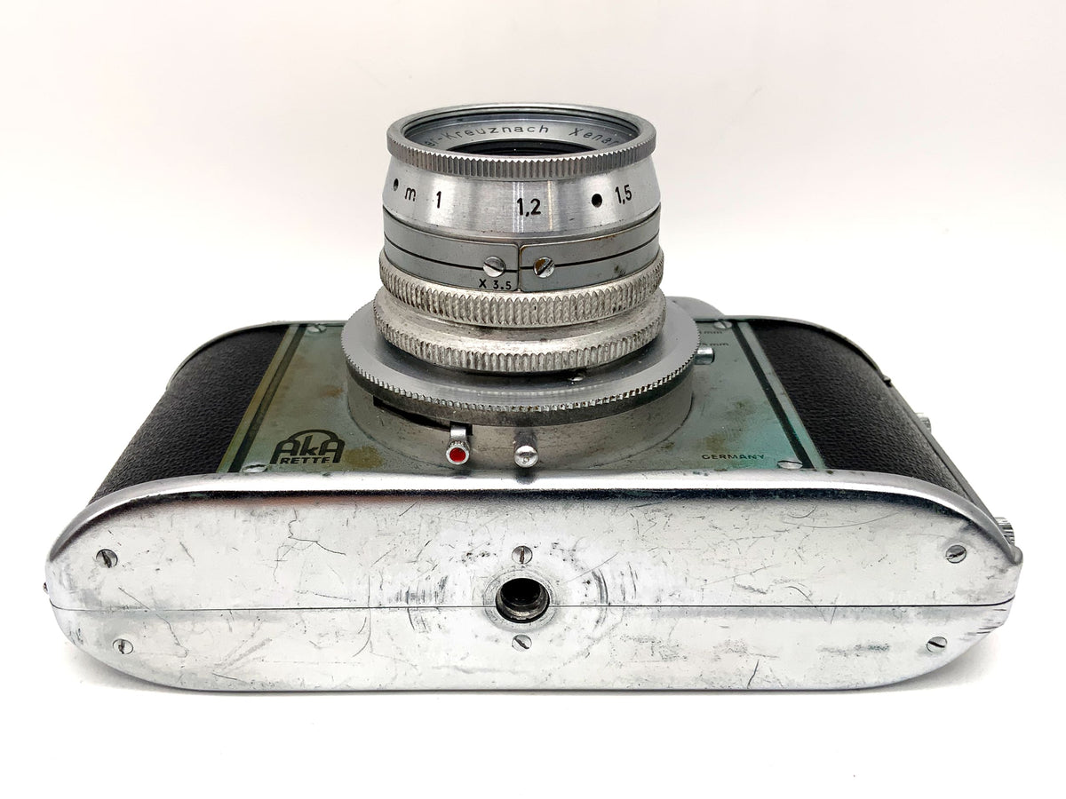 Caméra à viseur AkA Rette avec caméra analogique Schneider Kreuznach Xenar 1:3,5/50