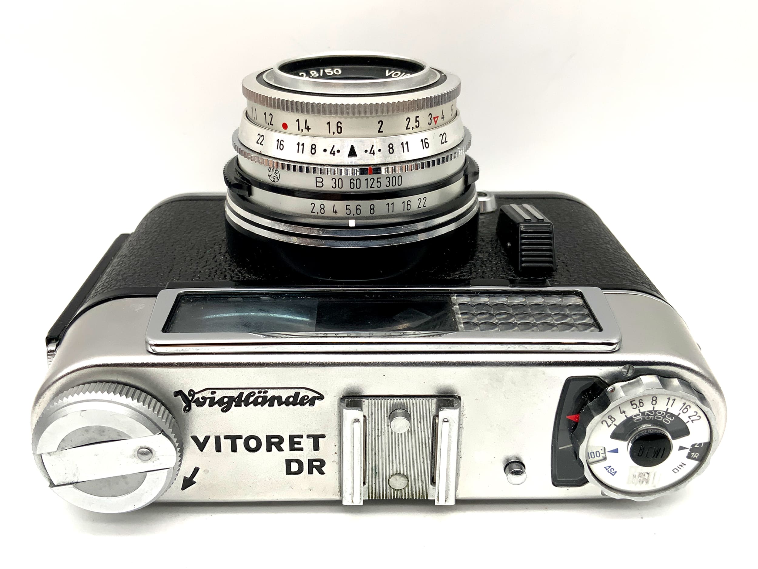 Voigtländer Vitoret DR avec Color-Lanthar 2.8/50 Prontor 300 ! Indicateur lumineux défectueux !
