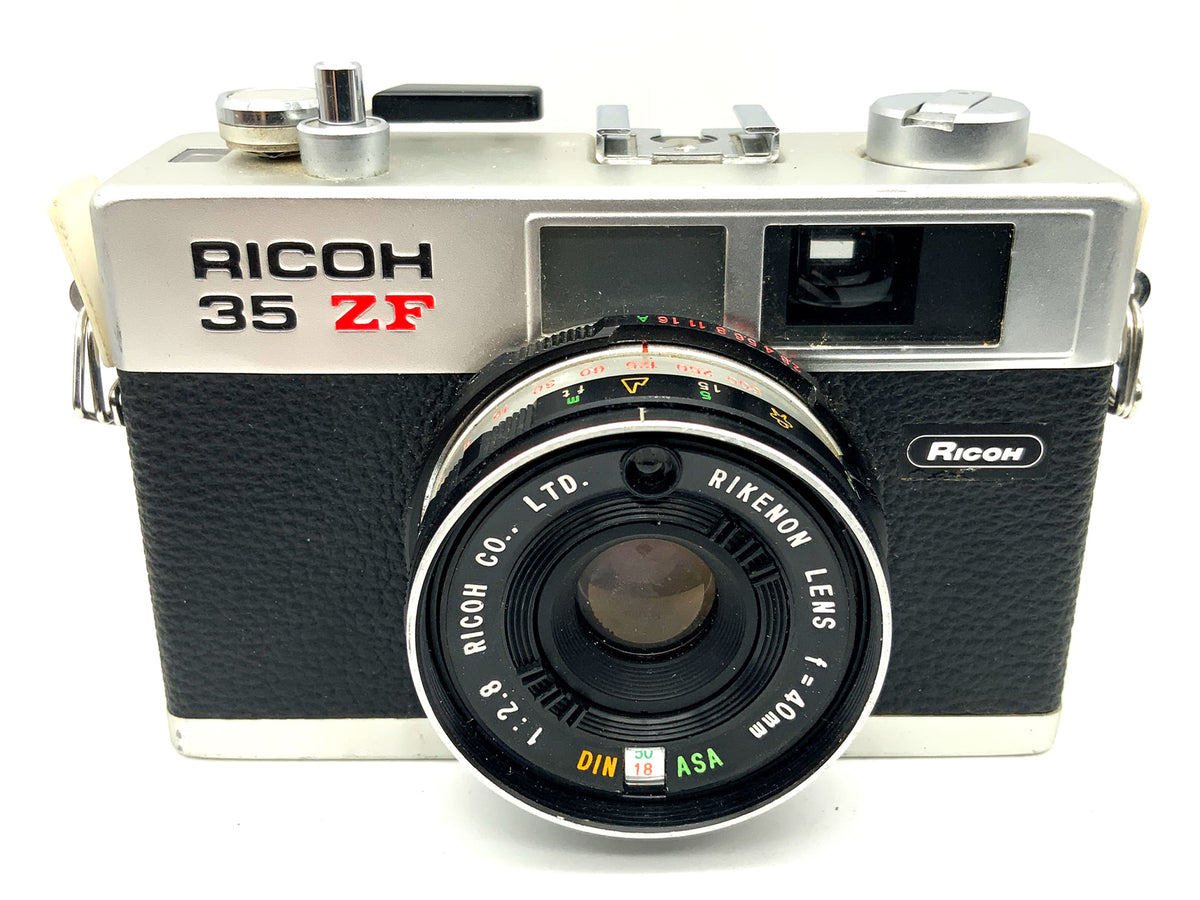 Appareil photo Ricoh 35 ZF à viseur avec objectif 40 mm f/2,8, compact, argentique ! Cellule posemétrique défectueuse !