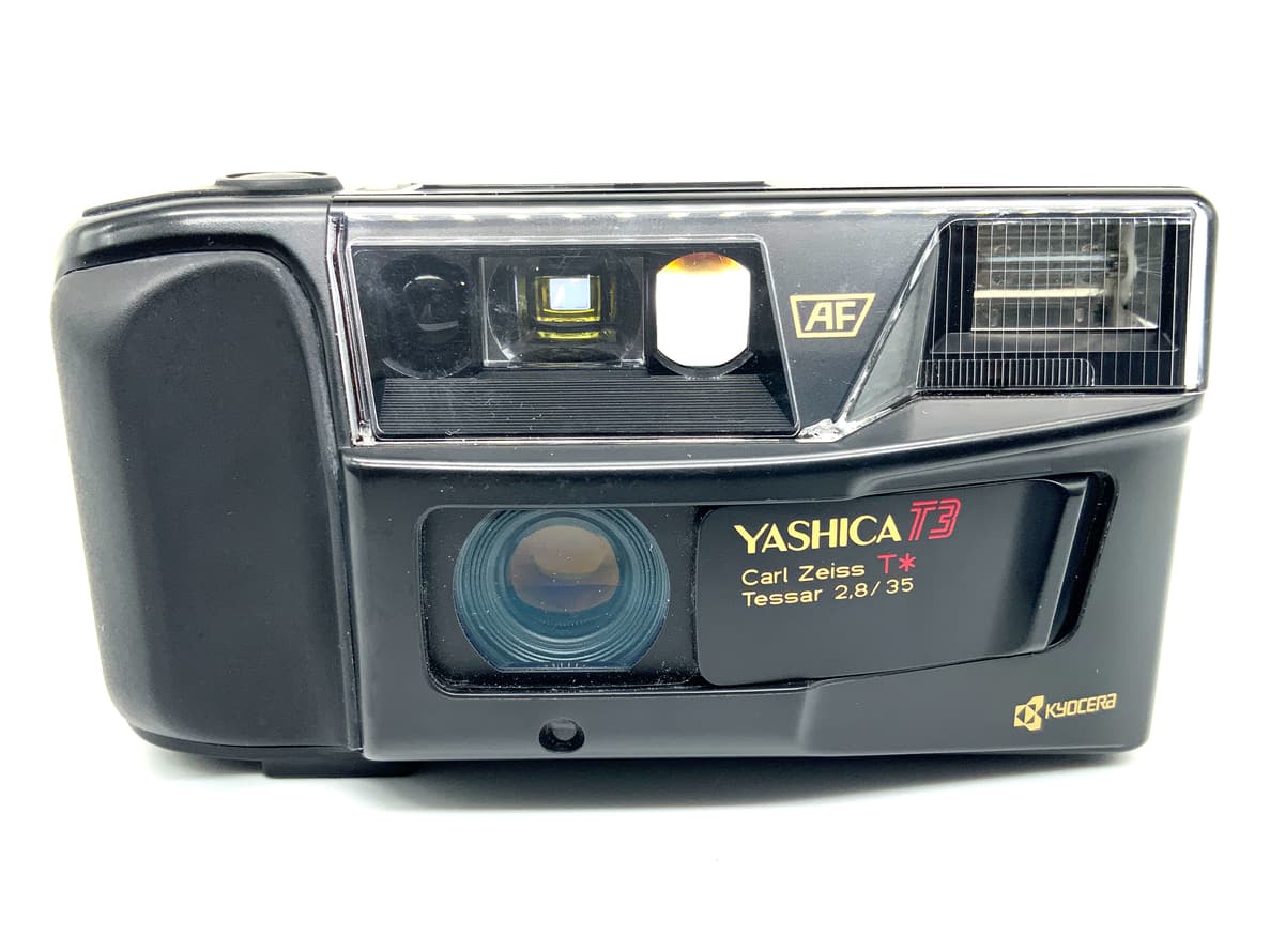 Yashica T3 Point&Shoot mit Carl Zeiss T* Tessar 35mm 1:2.8 N.A.Scope
