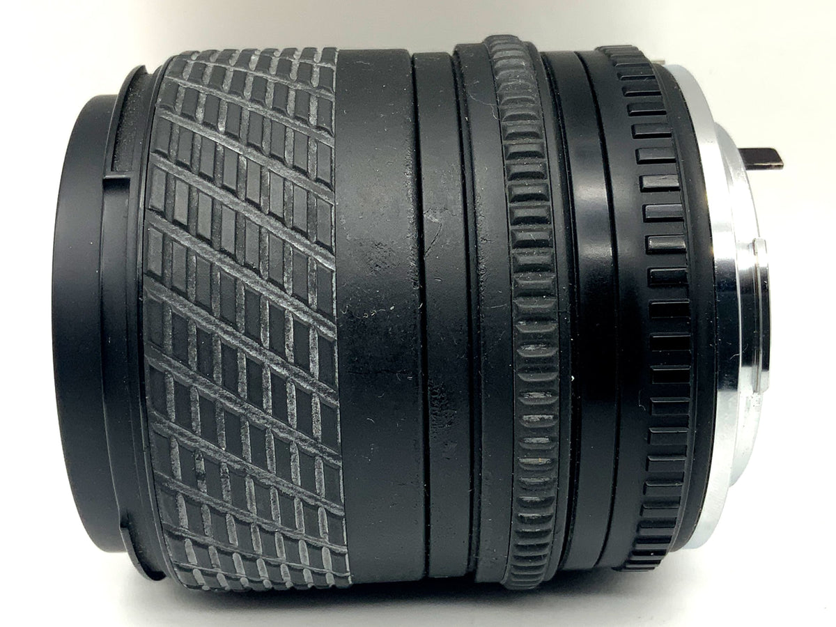 Objectif Sigma 28-70mm 1:3.5-4.5 UC Zoom Multi Coated (Yashica/Contax)