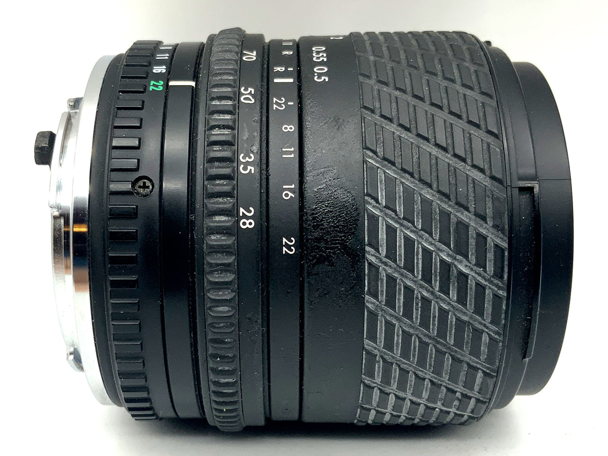 Objectif Sigma 28-70mm 1:3.5-4.5 UC Zoom Multi Coated (Yashica/Contax)