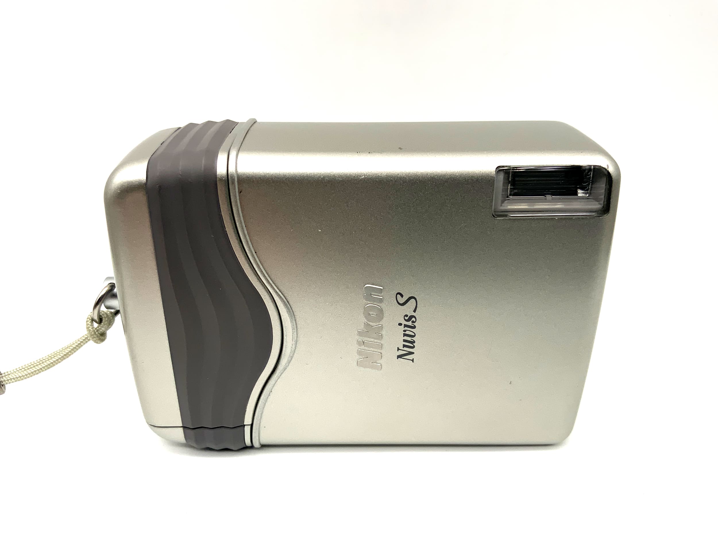 Appareil photo argentique Nikon Nuvis S Point&amp;Shooter avec objectif zoom Nikon 22,5-66 mm Macro