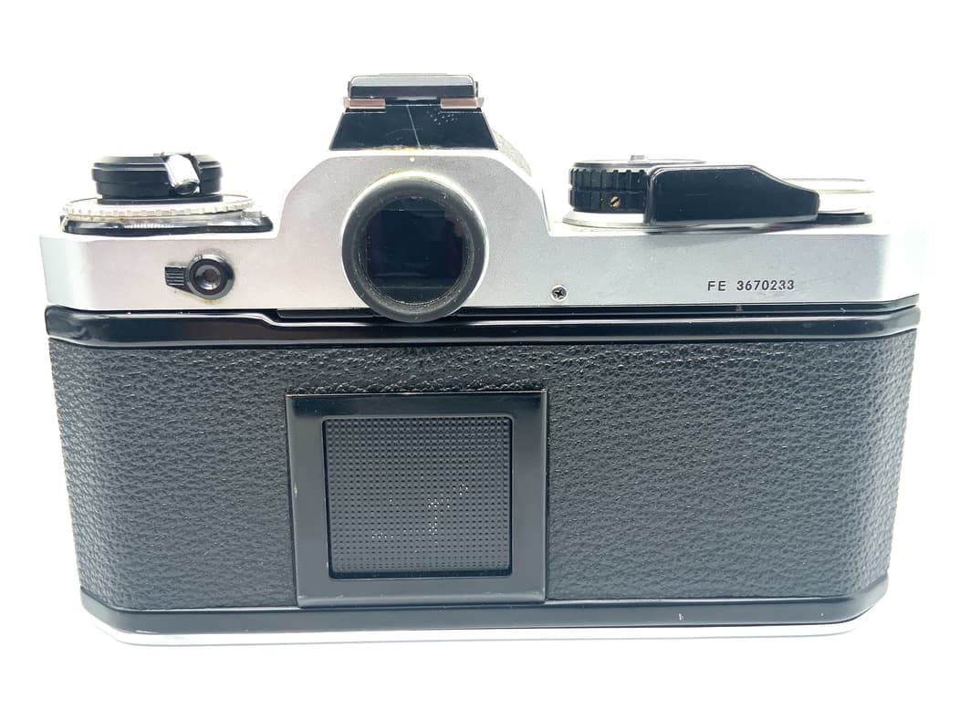 Nikon FE SLR 35mm Spiegelreflexkamera analog Body Gehäuse (Nikon F)
