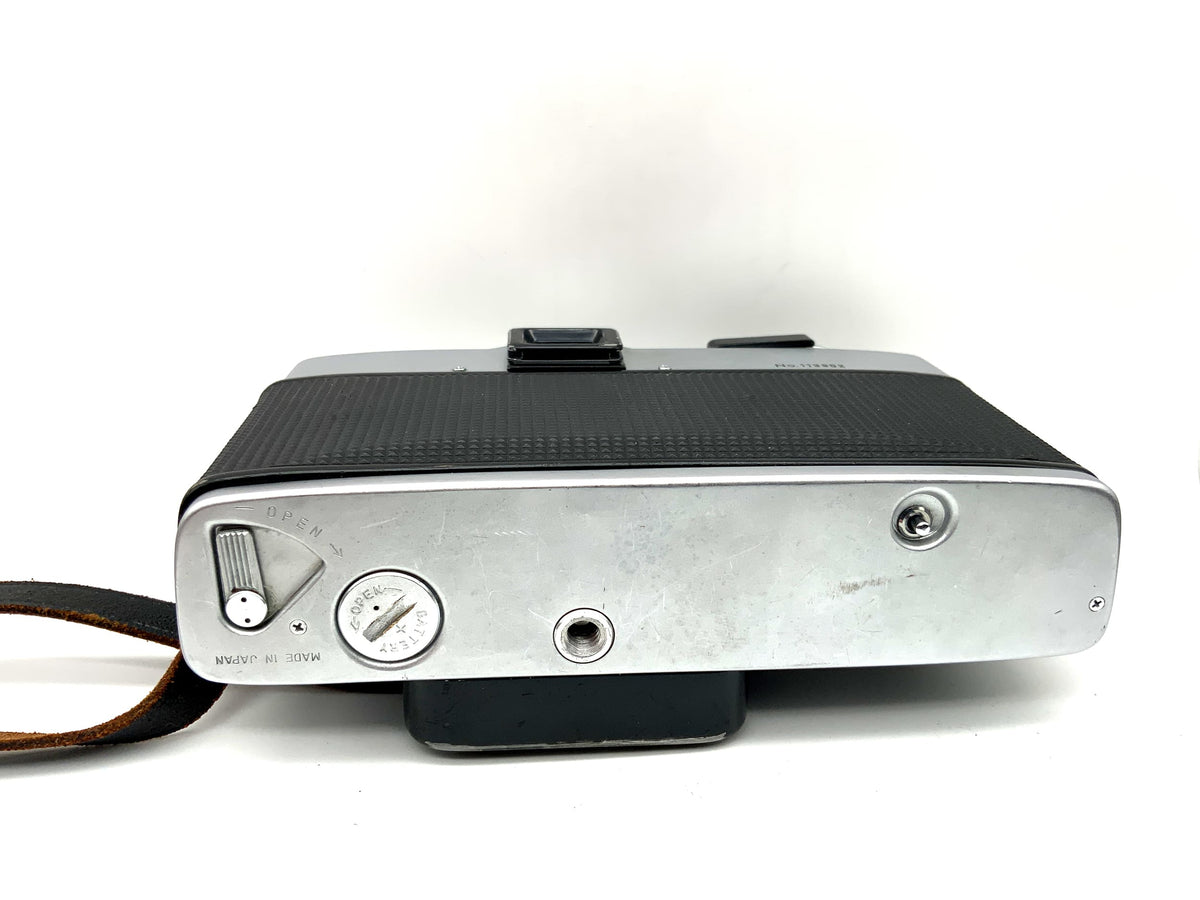 Revueflex Revueflex T SLR 35mm SLR camera analog body (M42)