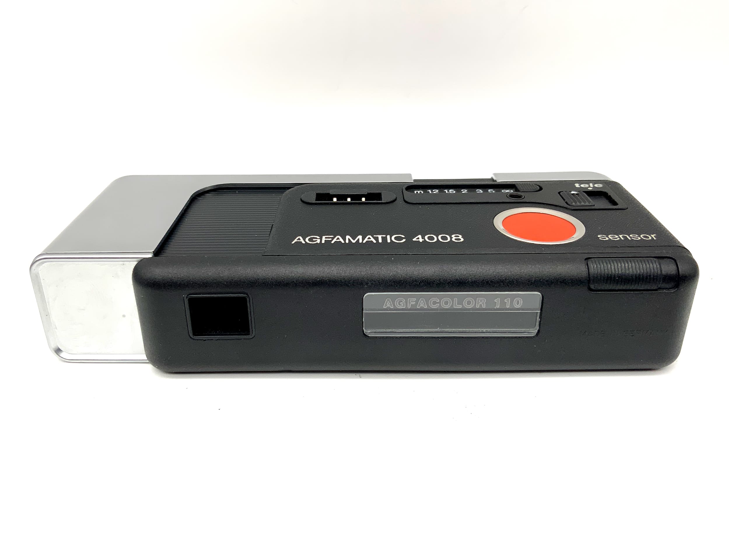 Appareil photo à visée Agfa Agfamatic 4008 avec appareil photo analogique miniature Color Apotar