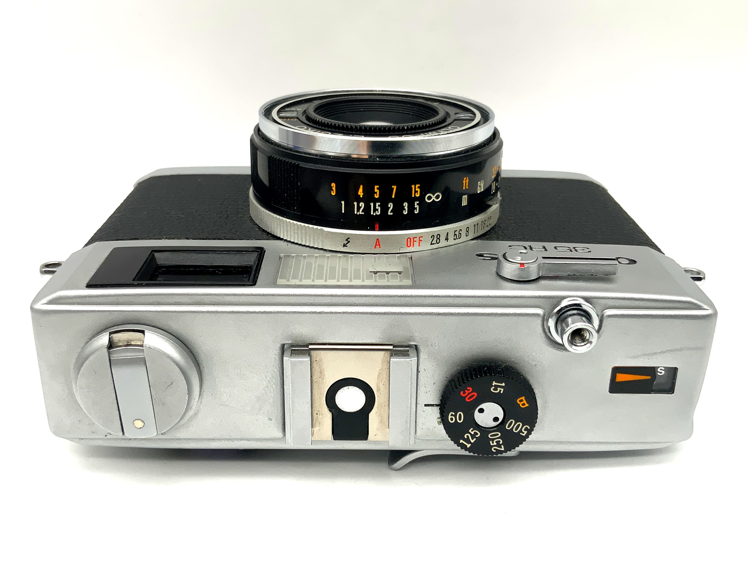 Olympus 35 RC rangefinder camera with E.Zuiko 42mm 1:2.9 rangefinder camera analog camera