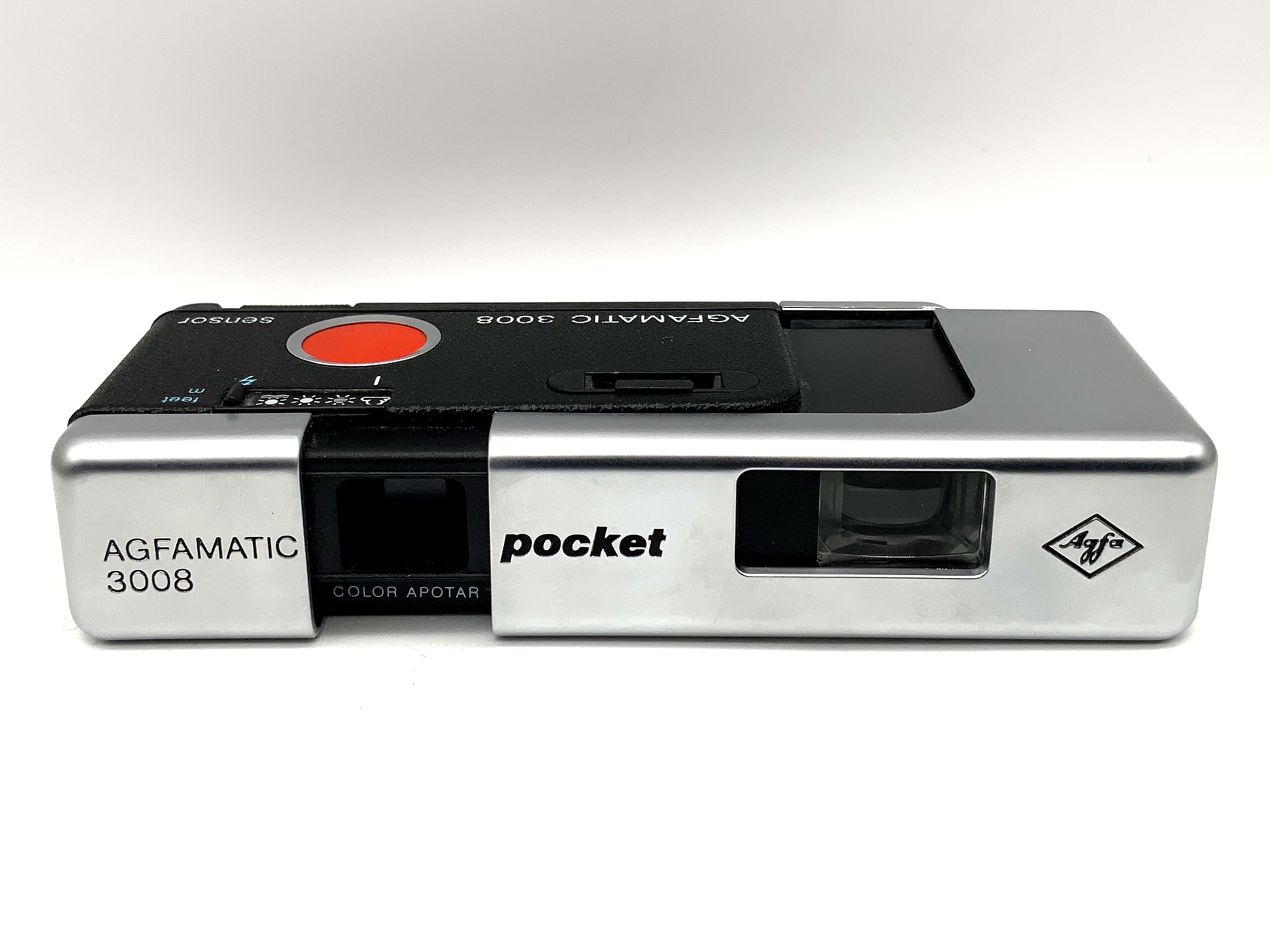 Appareil photo à viseur Agfa Agfamatic 3008 avec appareil photo analogique miniature Color Apotar