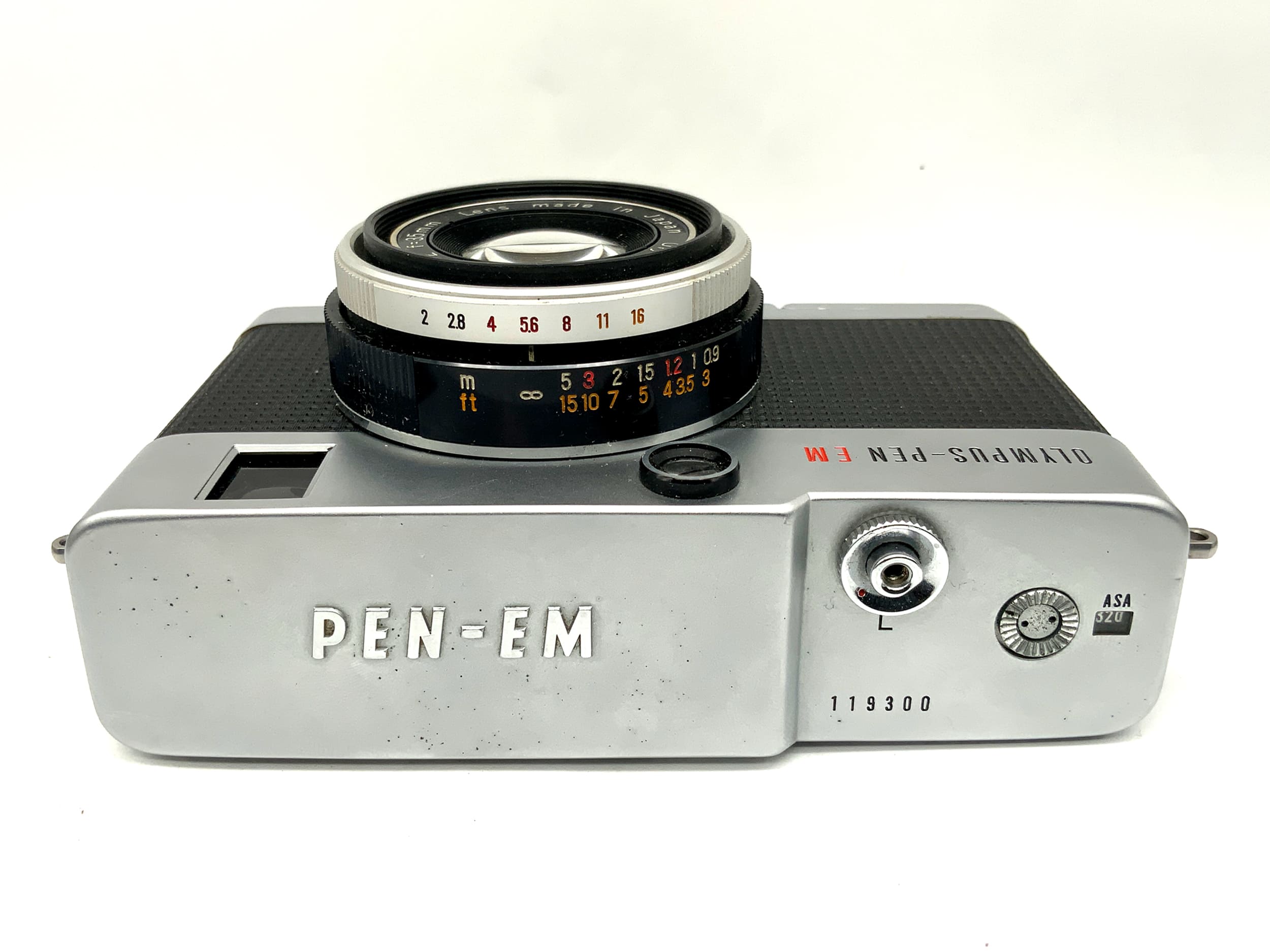 Olympus Pen-EM viewfinder camera with F.Zuiko 35mm 1:2 half frame analog camera