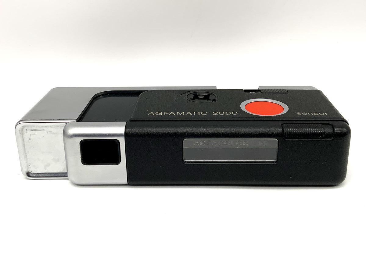 Appareil photo à viseur Agfa Agfamatic 2000 avec appareil photo miniature couleur Agnar, appareil photo analogique