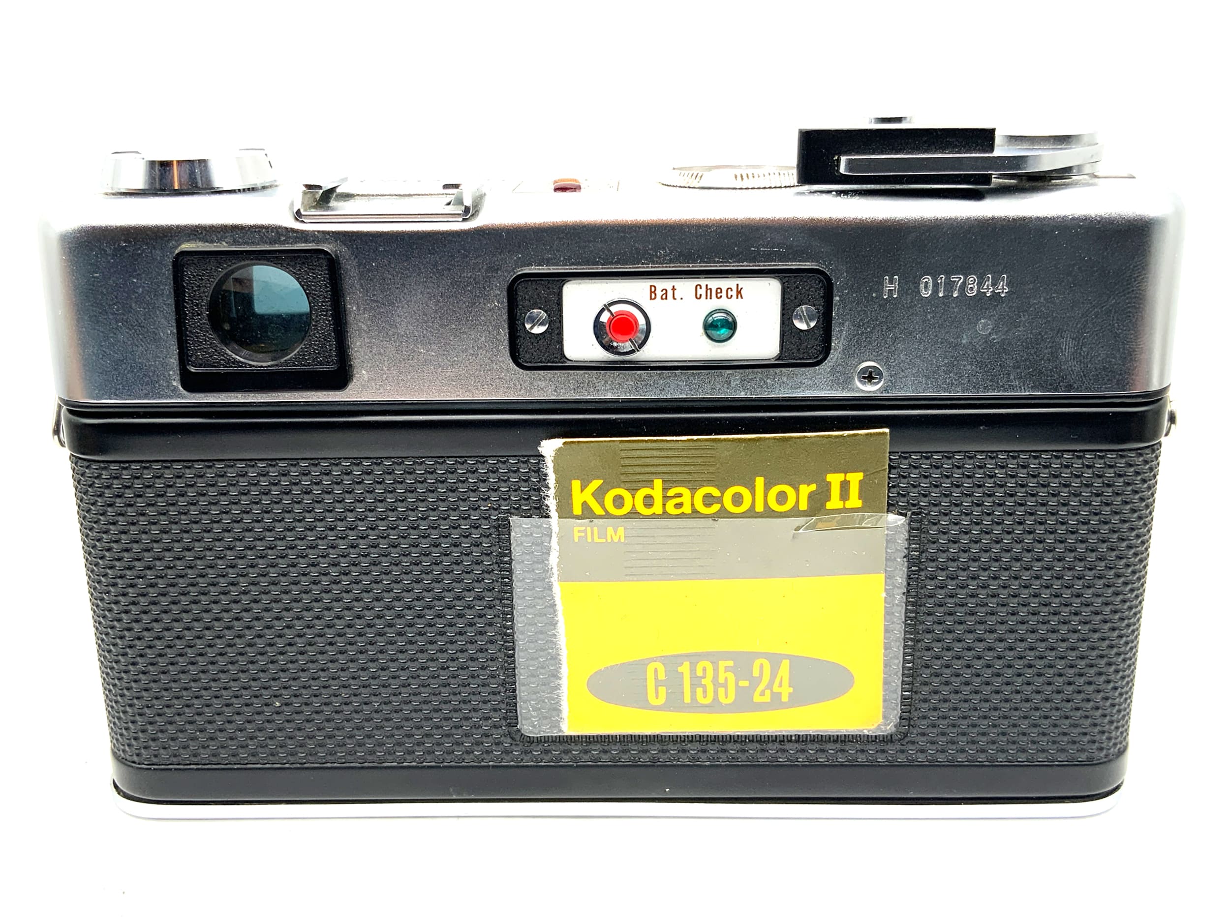 Yashica Electro 35 rangefinder camera with Yashino-DX 45mm 1:1.7 analog camera