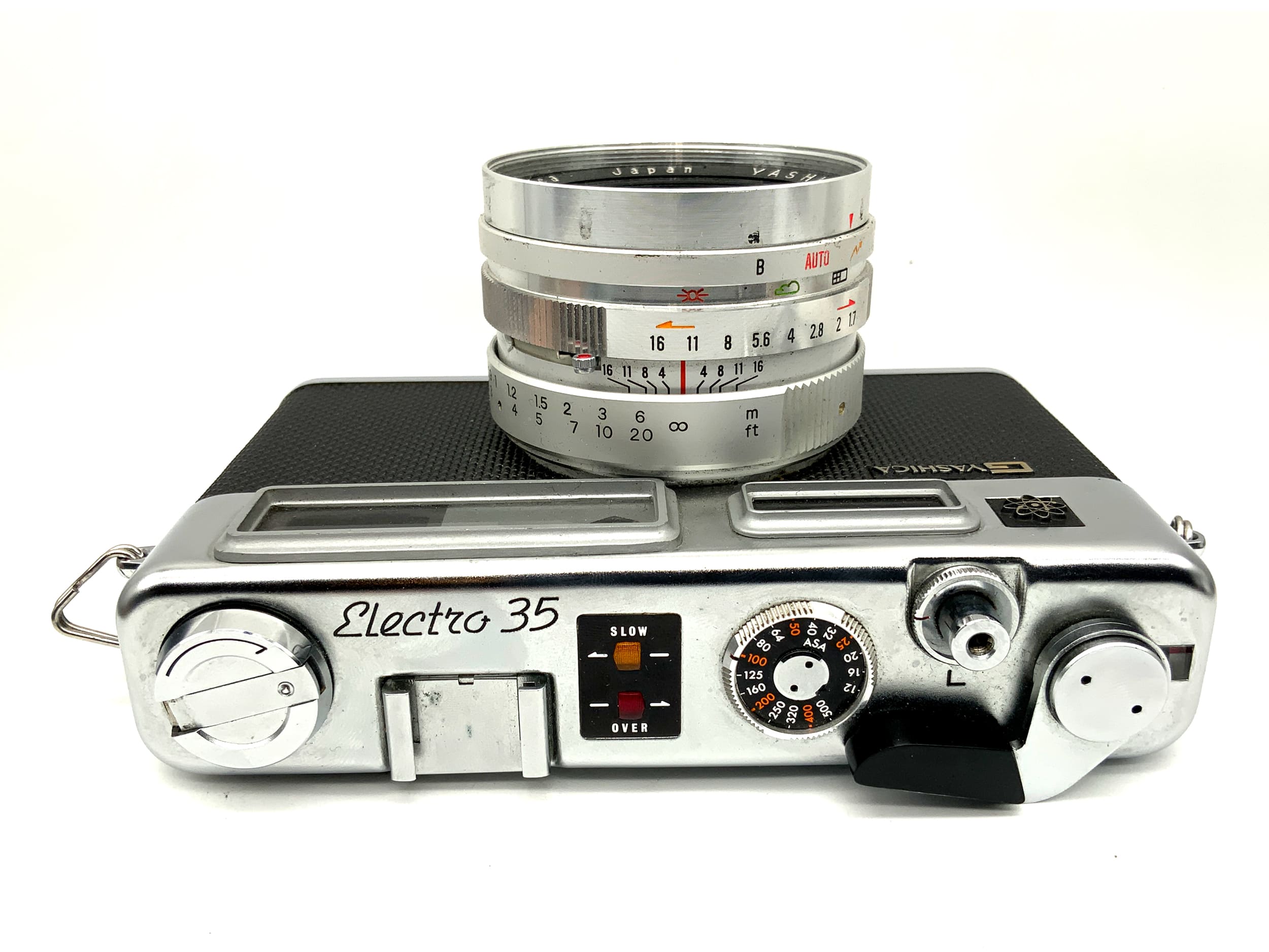 Yashica Electro 35 rangefinder camera with Yashino-DX 45mm 1:1.7 analog camera