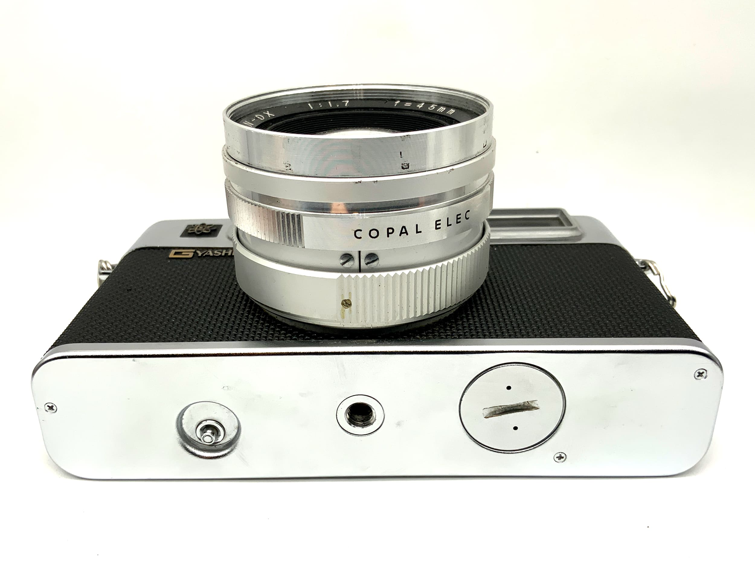 Yashica Electro 35 rangefinder camera with Yashino-DX 45mm 1:1.7 analog camera