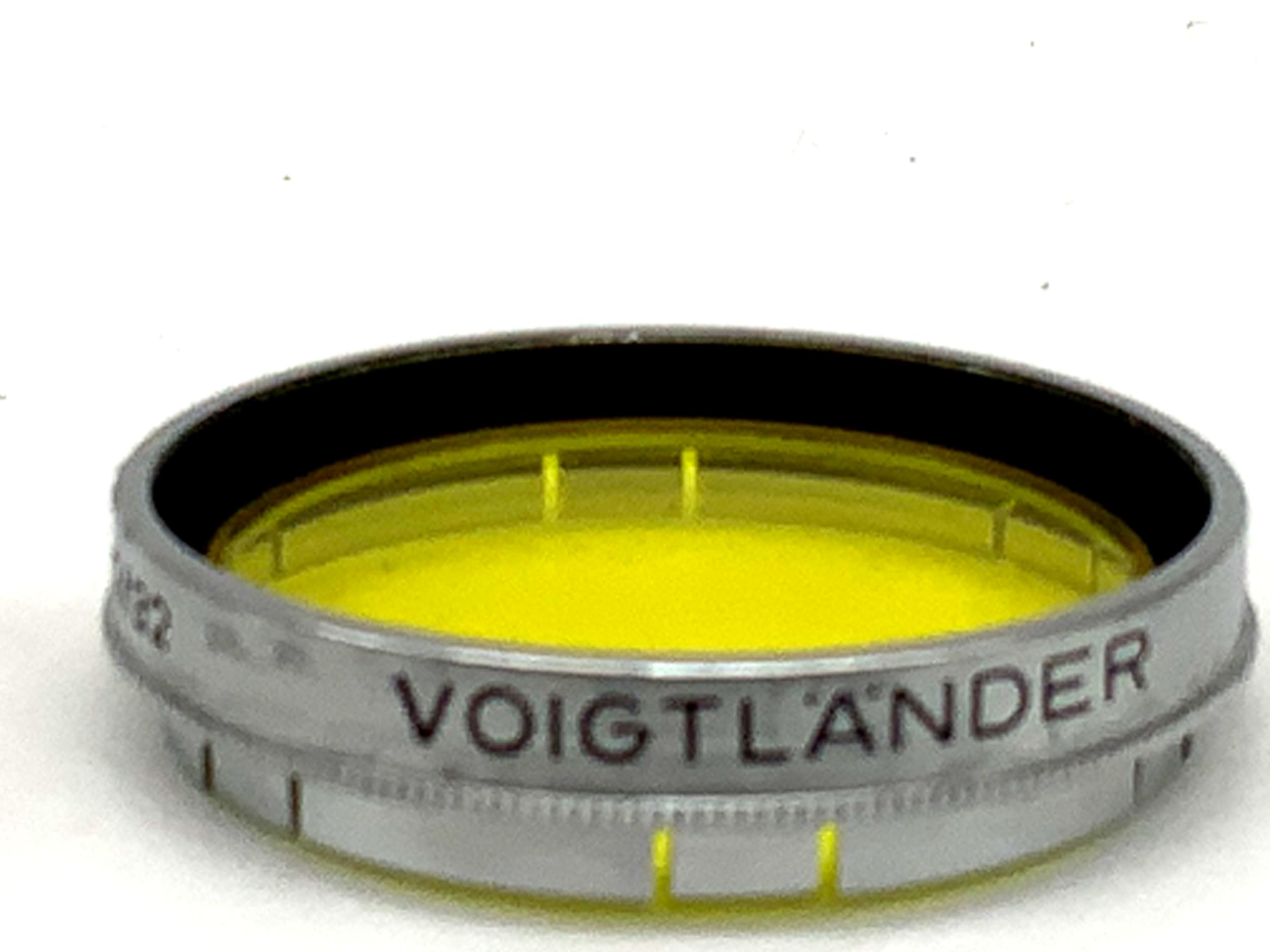 Voigtländer yellow color filter 302/32 G2 AR slip-on filter 32mm