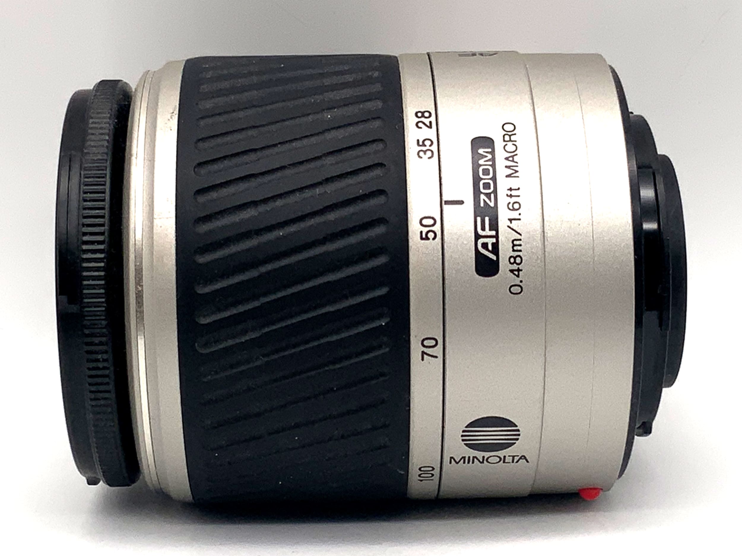 Objectif Minolta 28-100 mm 1:3,5-5,6 AF Zoom (22) D Macro AF (Minolta AF/Sony A)
