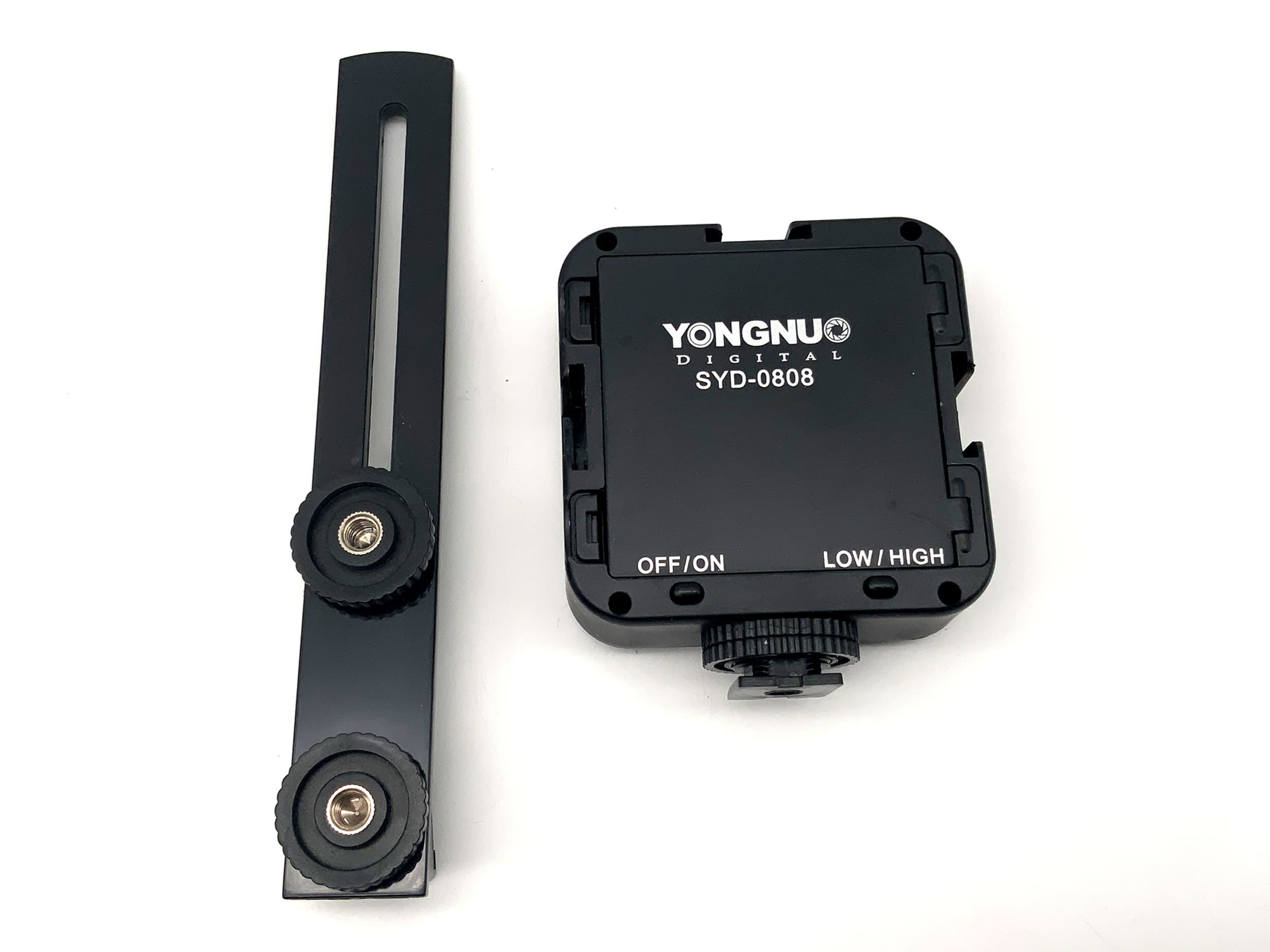 Yongnuo SYD-0808 Lampe vidéo 64 LED Flash pour appareil photo à pince