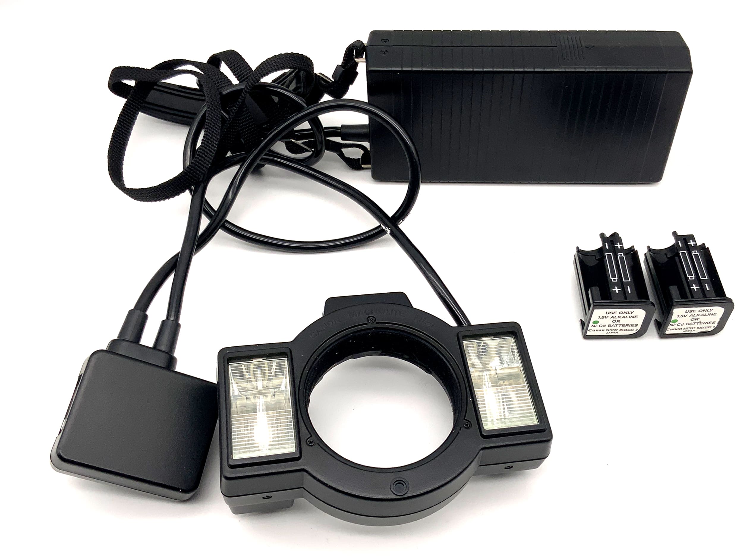 Flash Canon Macrolite ML-1 dans son emballage d'origine pour Canon A-1, AE-1 et AE-1 Program.