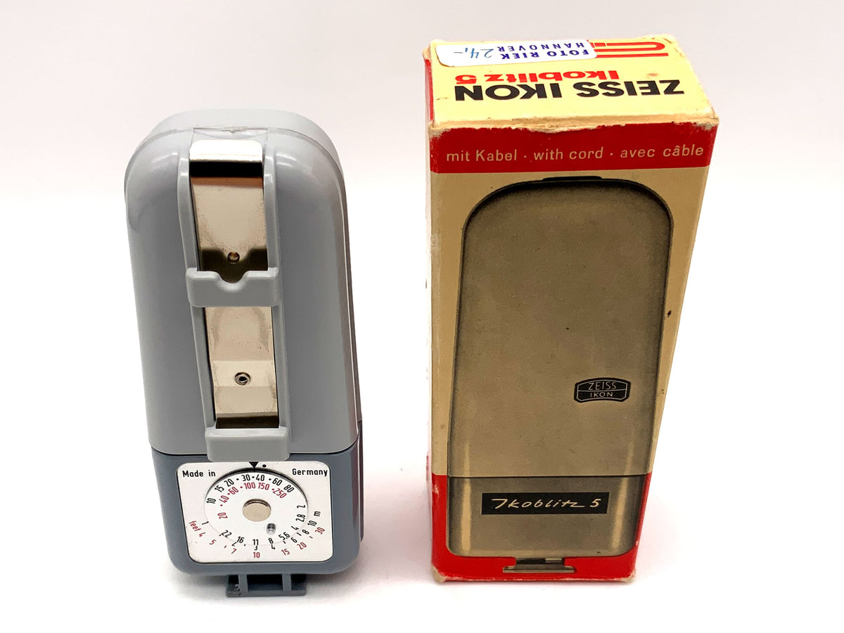 Zeiss Ikon Ikoblitz 5 flash unit, center contact, in original packaging, universal flash unit