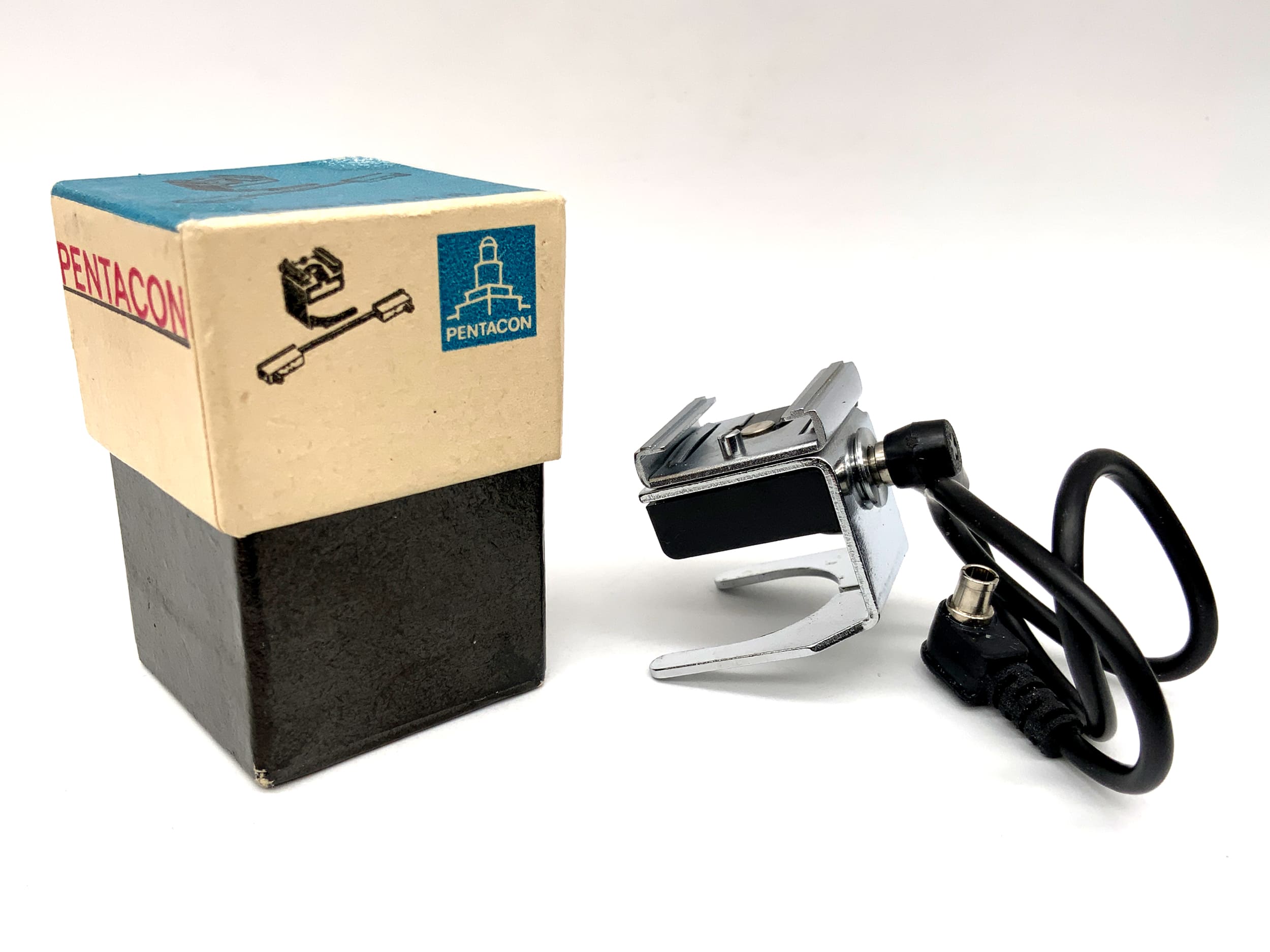 Adaptateur de griffe Pentacon pour flash RTL 1000, adaptateur et support de flash dans leur emballage d'origine