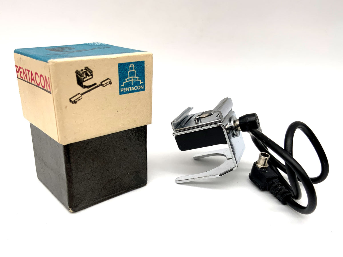Adaptateur de griffe Pentacon pour flash RTL 1000, adaptateur et support de flash dans leur emballage d'origine