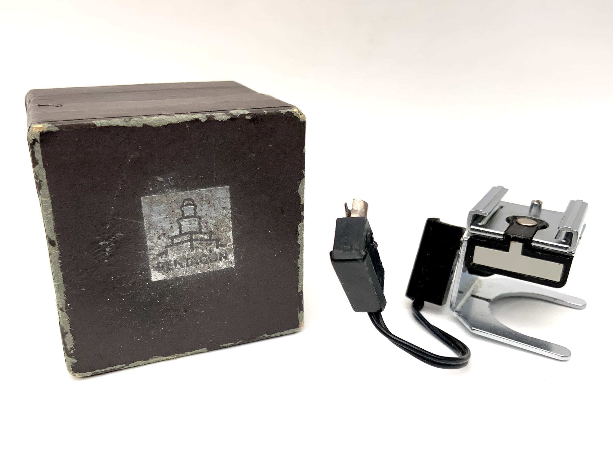 Pentacon hot shoe adapter for RTL 1000, flash adapter, flash holder in original packaging