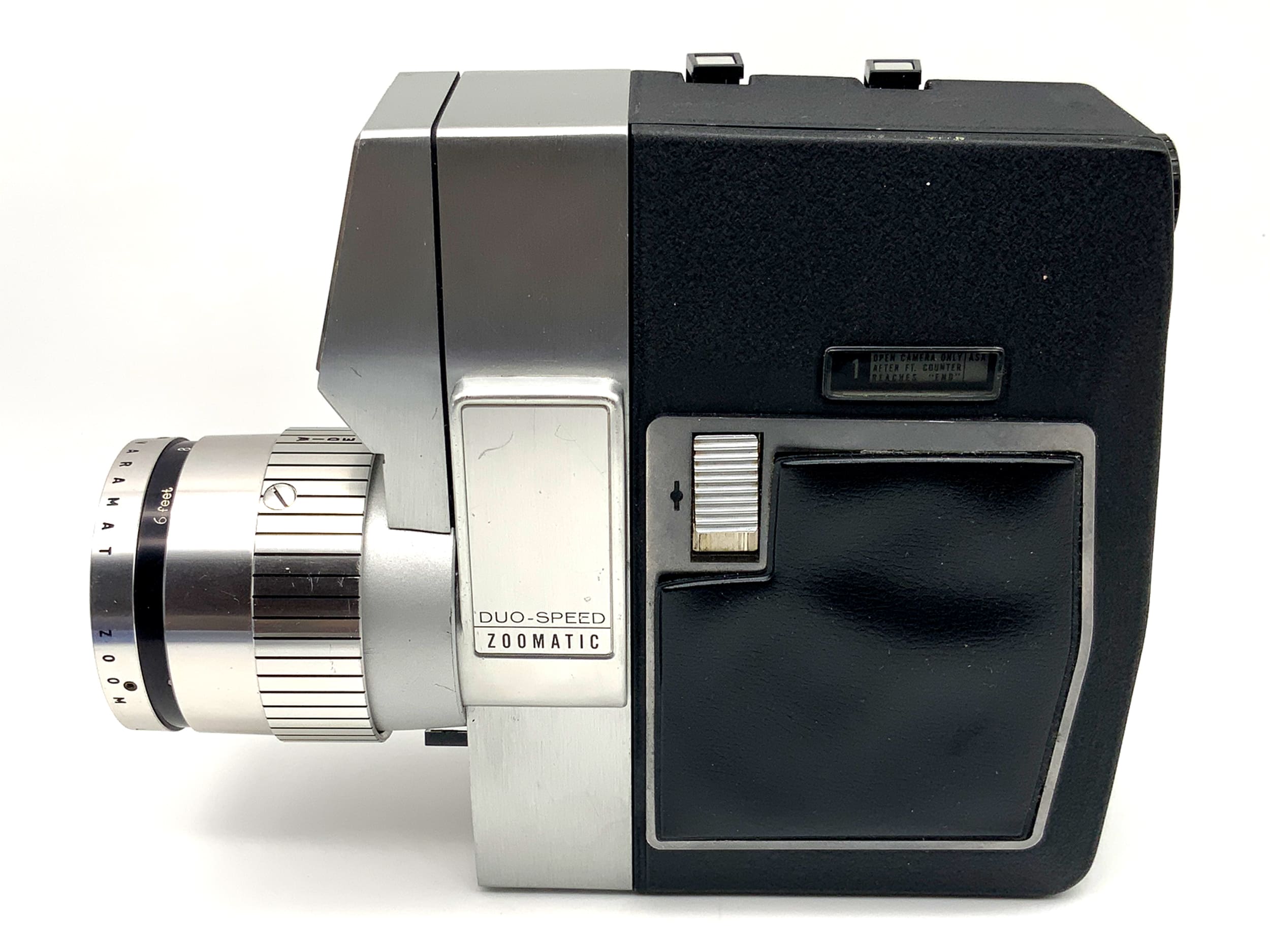Appareil photo argentique Bell &amp; Howell Optronic Eye Varamat f/1.8 à chargement automatique + poignée double 8 mm