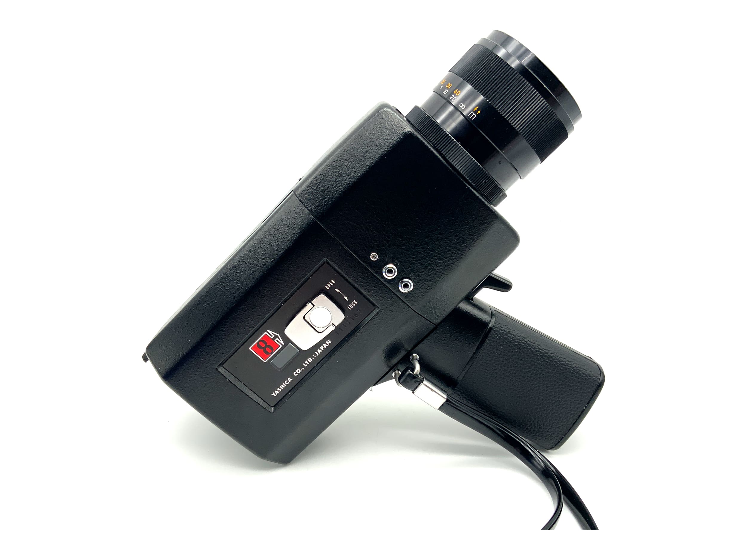 Caméra Yashica Super-800 Electro avec film Yashinon-DX Super 8