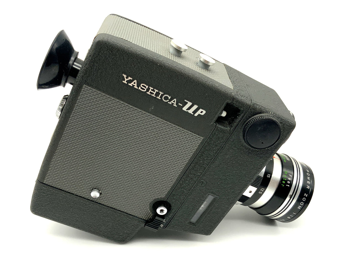 Appareil photo argentique Yashica UP Umatic Power avec zoom motorisé 1:1,8 et poignée double objectif 8 mm