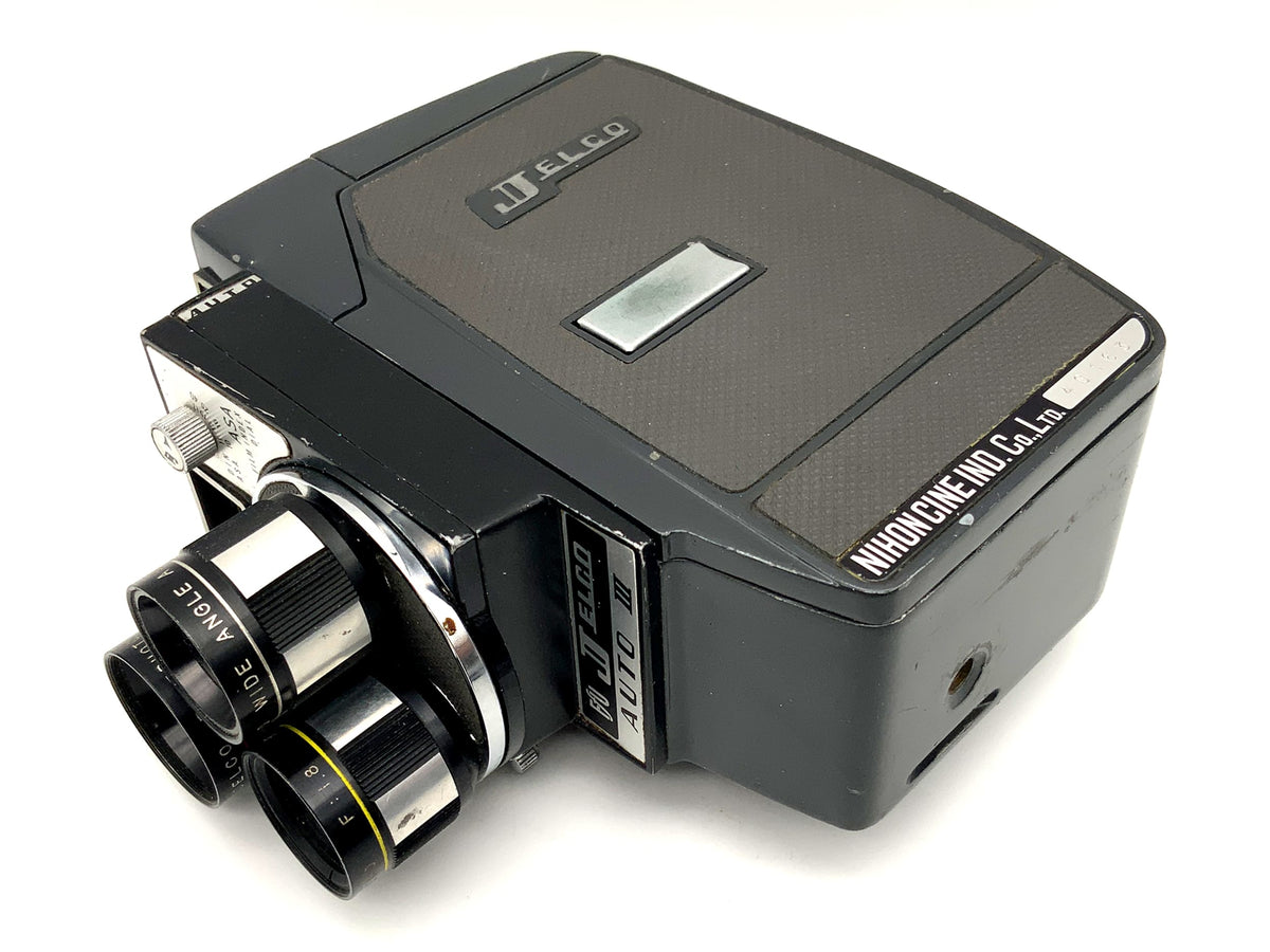 Appareil photo Jelco Auto III avec objectif Jelco (3 pièces) pour film double 8 mm.