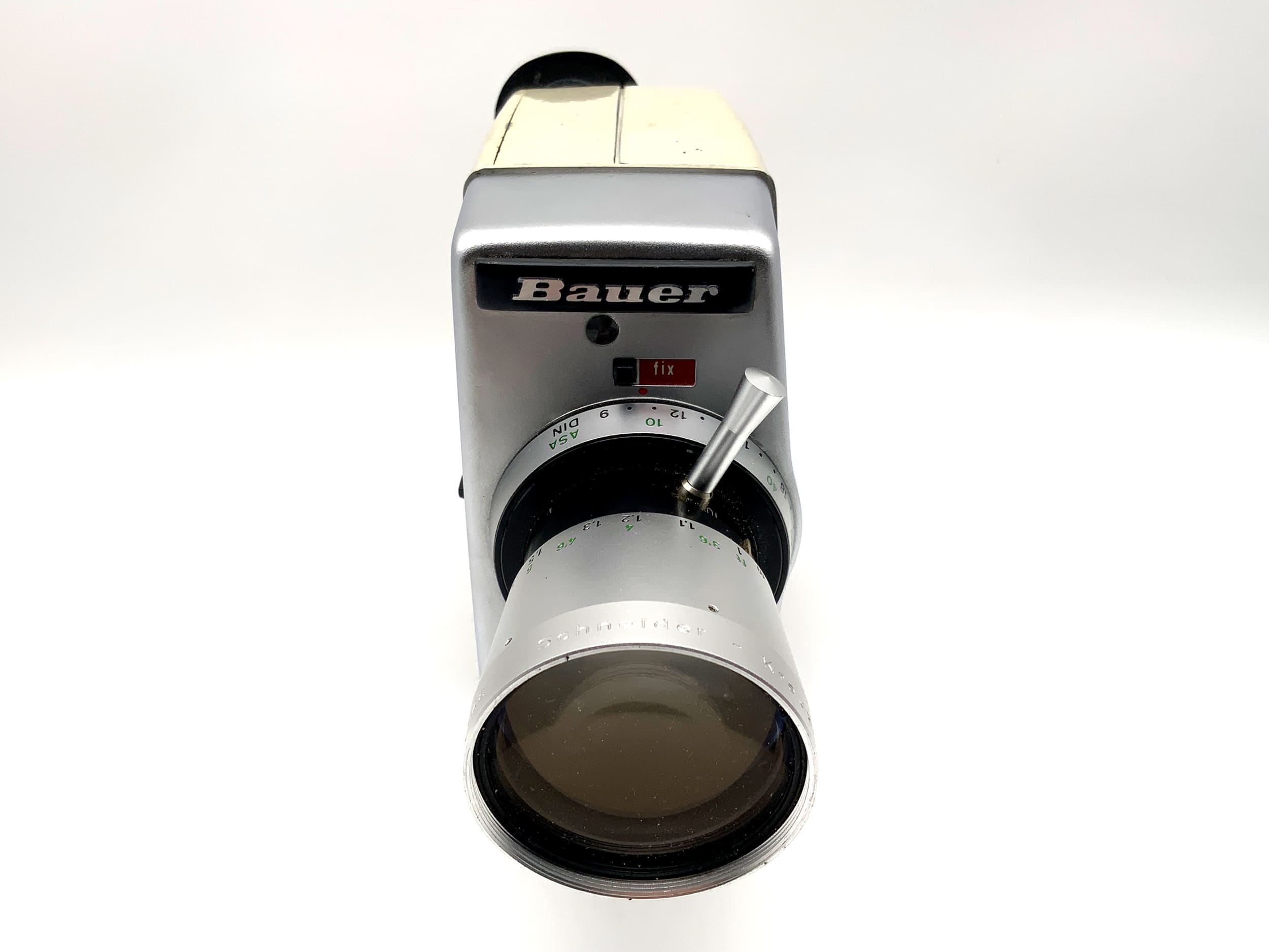 Caméra argentique Bauer 88RS avec objectif Variogon 1:1.8/8-48 et poignée pour film double 8 mm