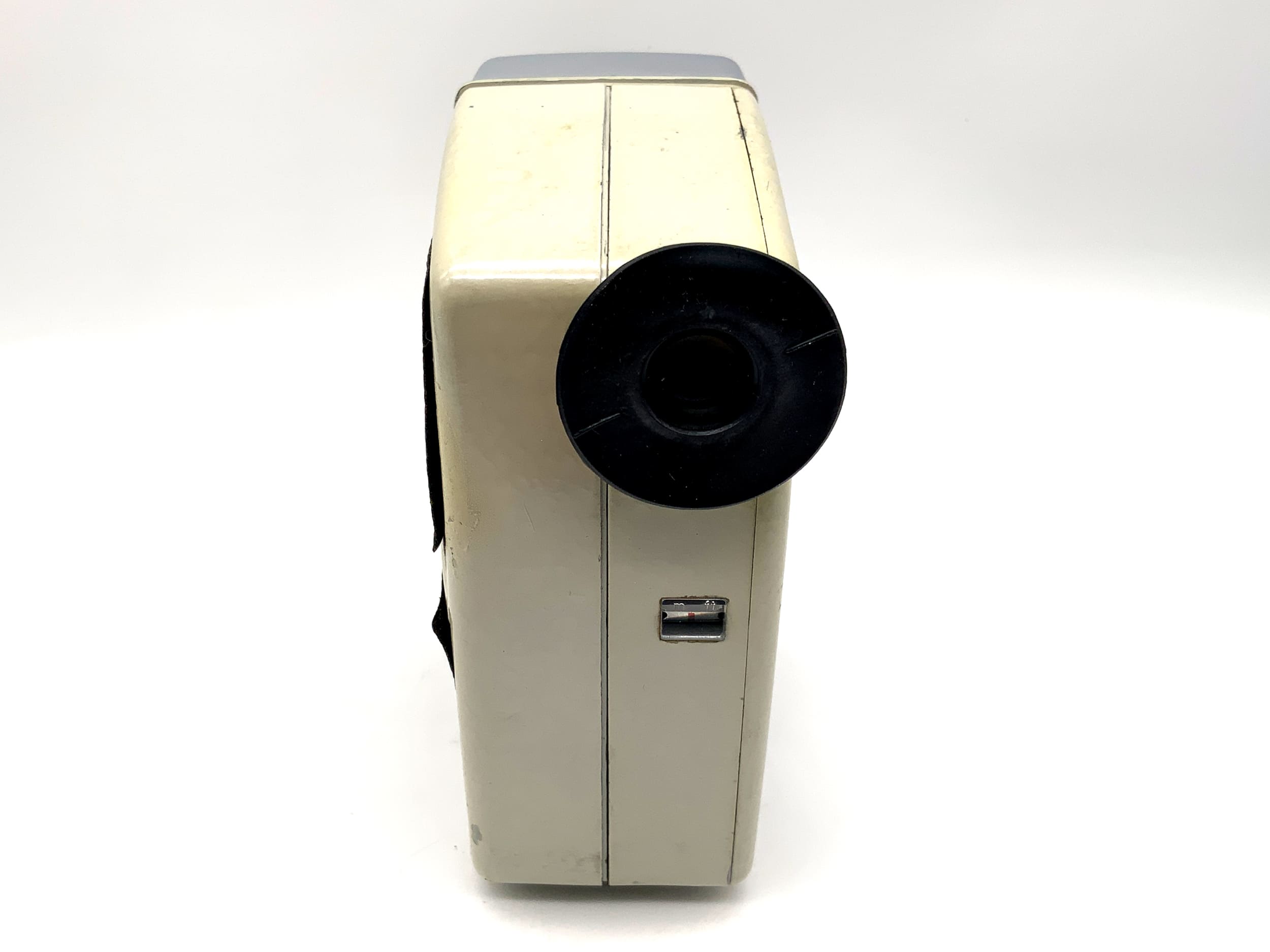 Caméra argentique Bauer 88RS avec objectif Variogon 1:1.8/8-48 et poignée pour film double 8 mm