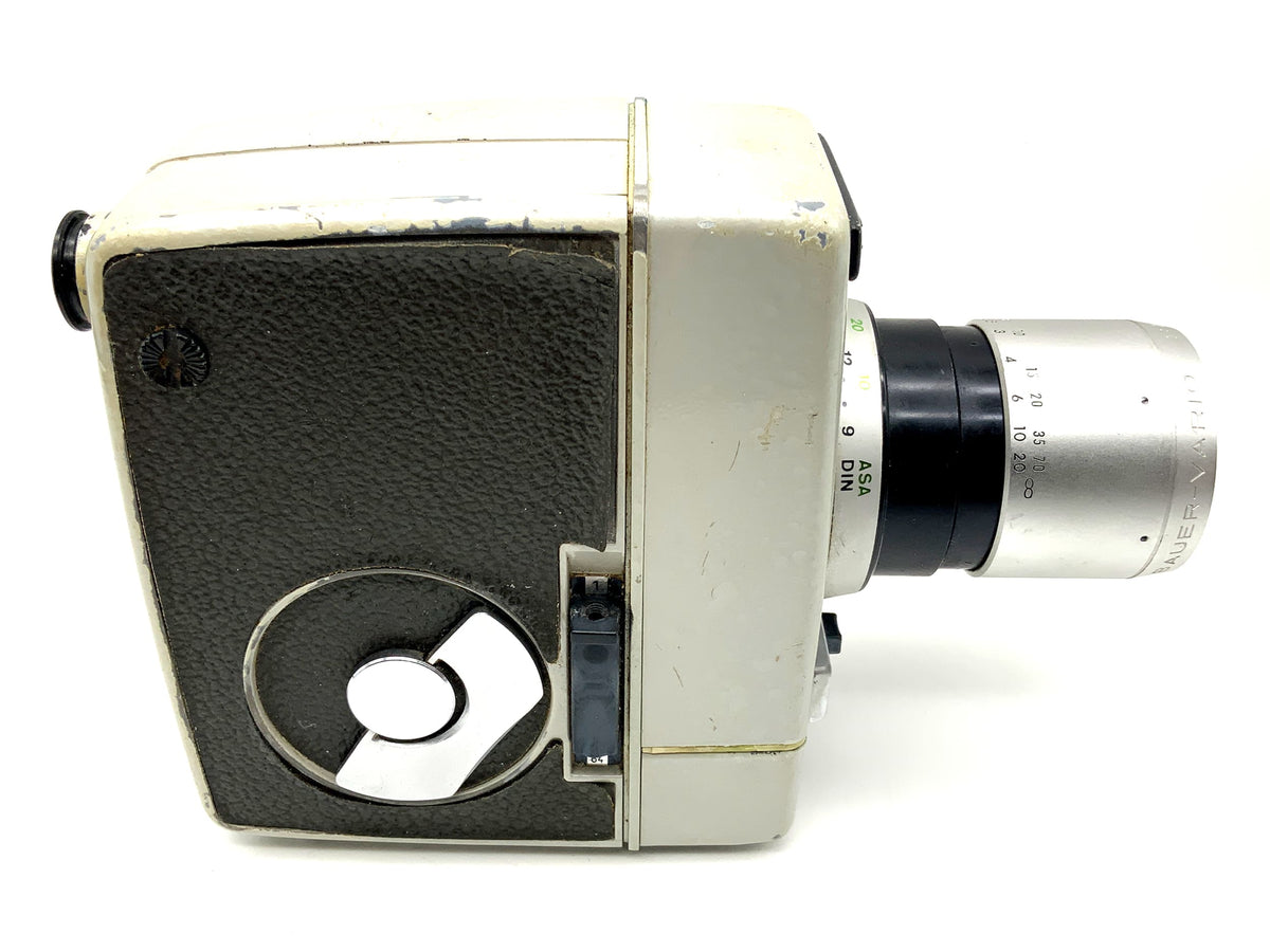 Caméra argentique Bauer 88R avec objectif variable 1:1,8/9-32 mm et poignée pour film double 8 mm