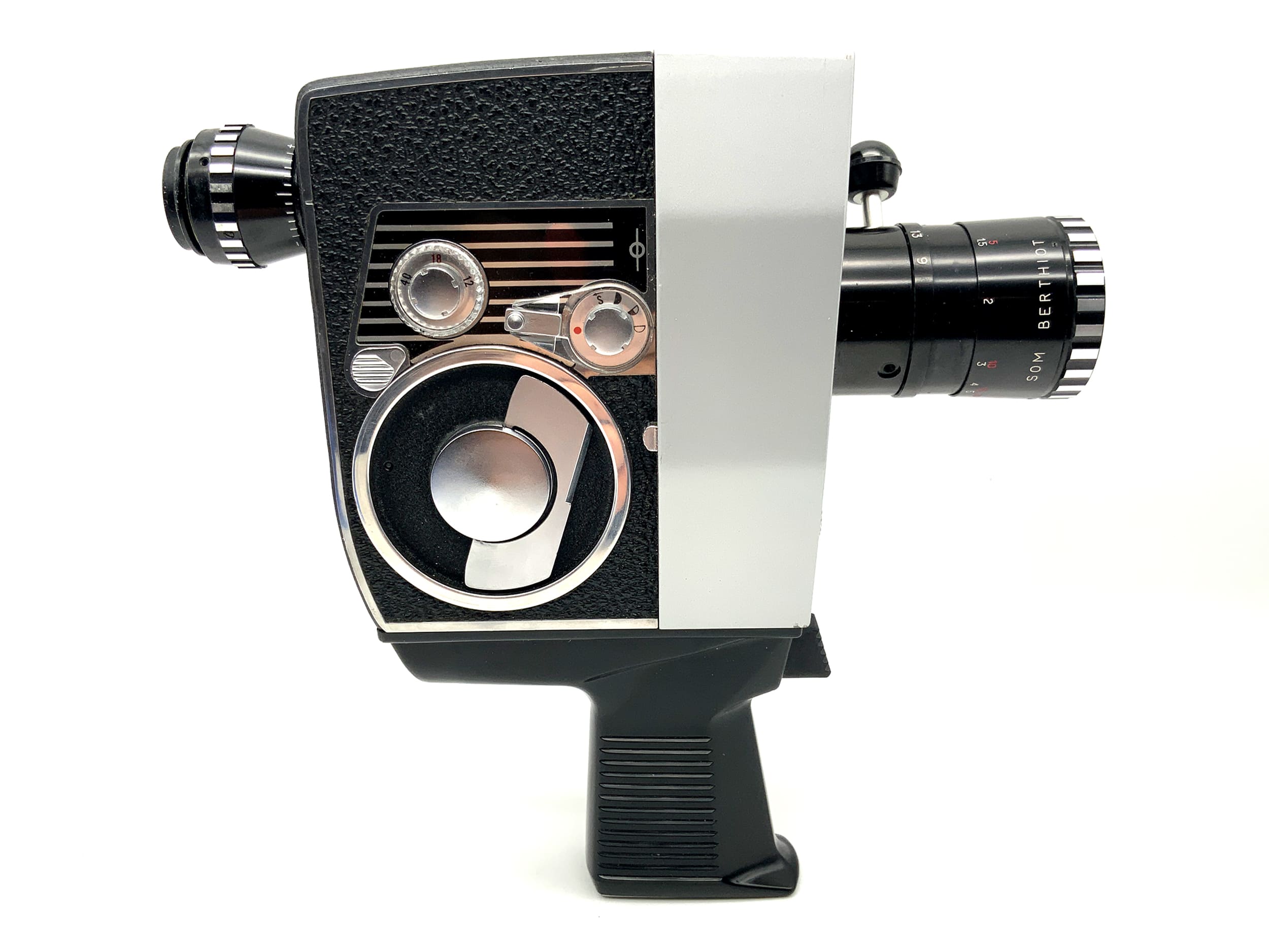 Bolex Paillard Zoom Reflex P4 automatic film camera with 1:1.9 f=9-36mm double 8mm