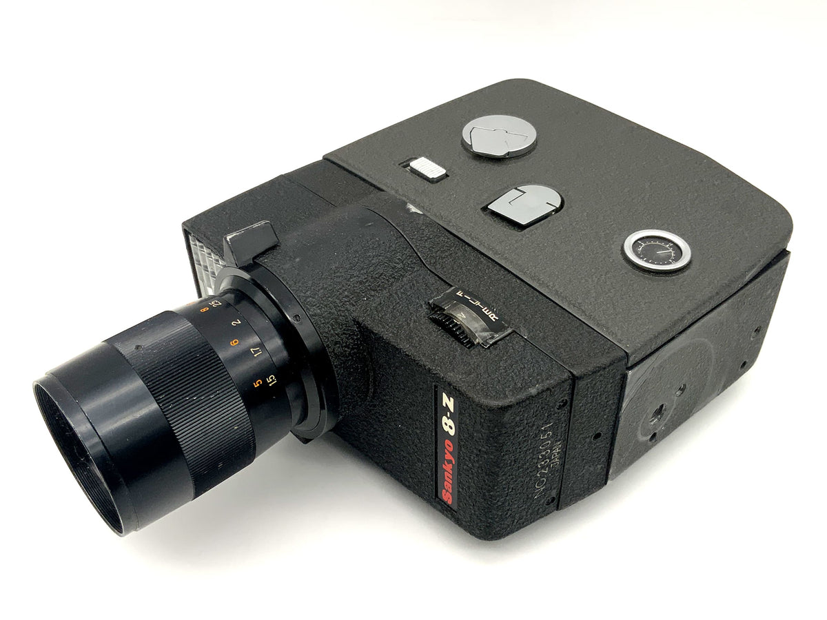 Sankyo 8-Z film camera with zoom lens f=10-30mm 1:1.8 double 8mm film