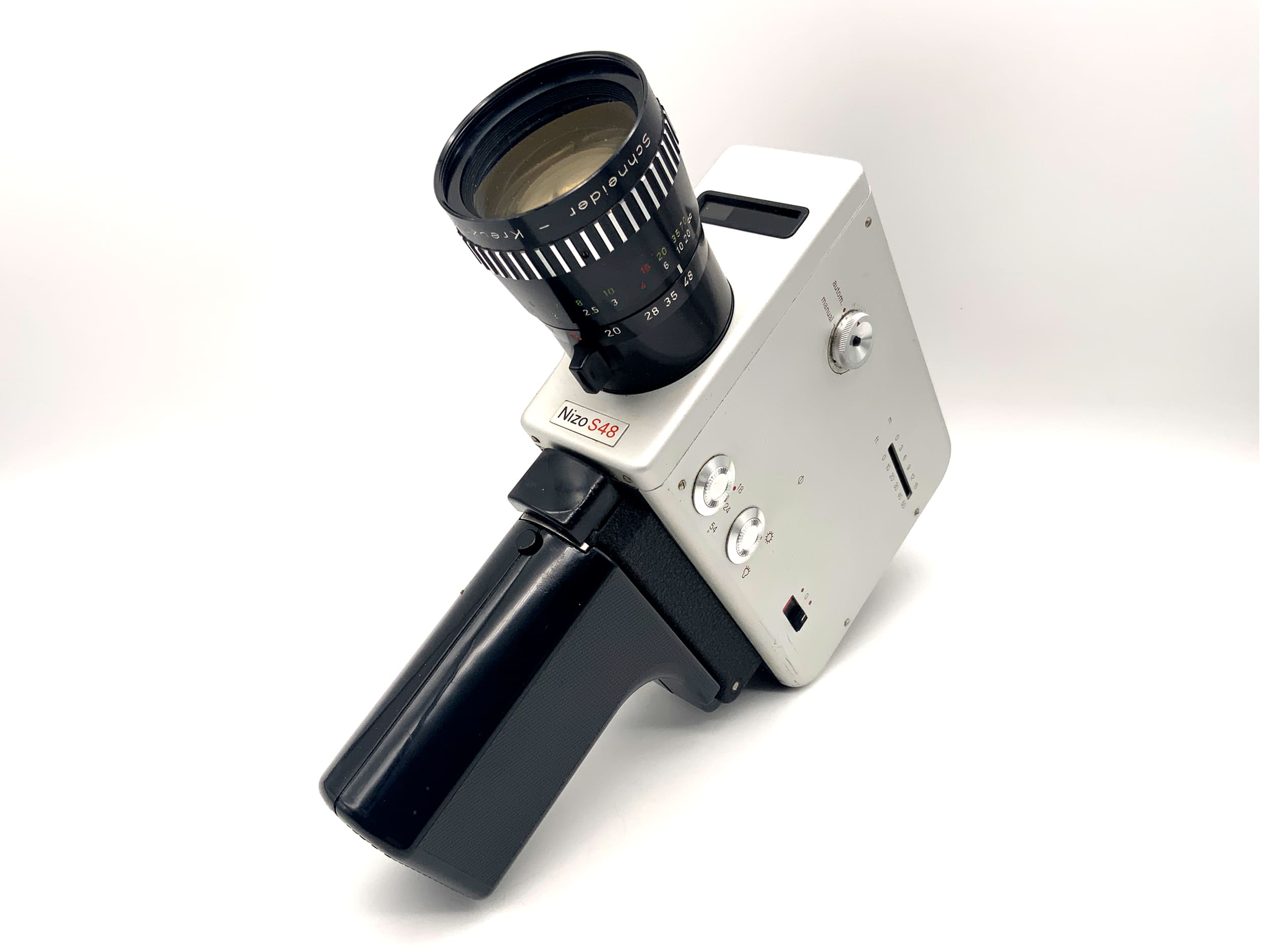 Caméra argentique Braun Nizo S48 avec objectif Variogon 1:1.8/8-48mm Super 8