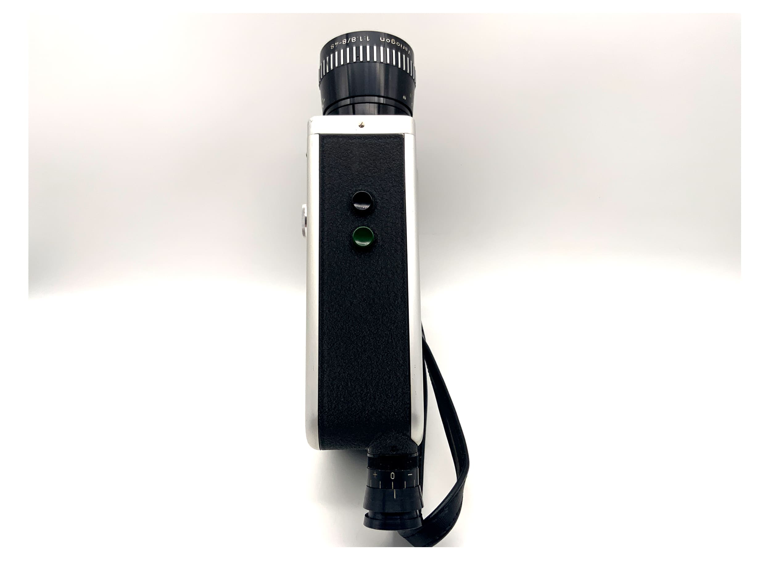Caméra argentique Braun Nizo S48 avec objectif Variogon 1:1.8/8-48mm Super 8