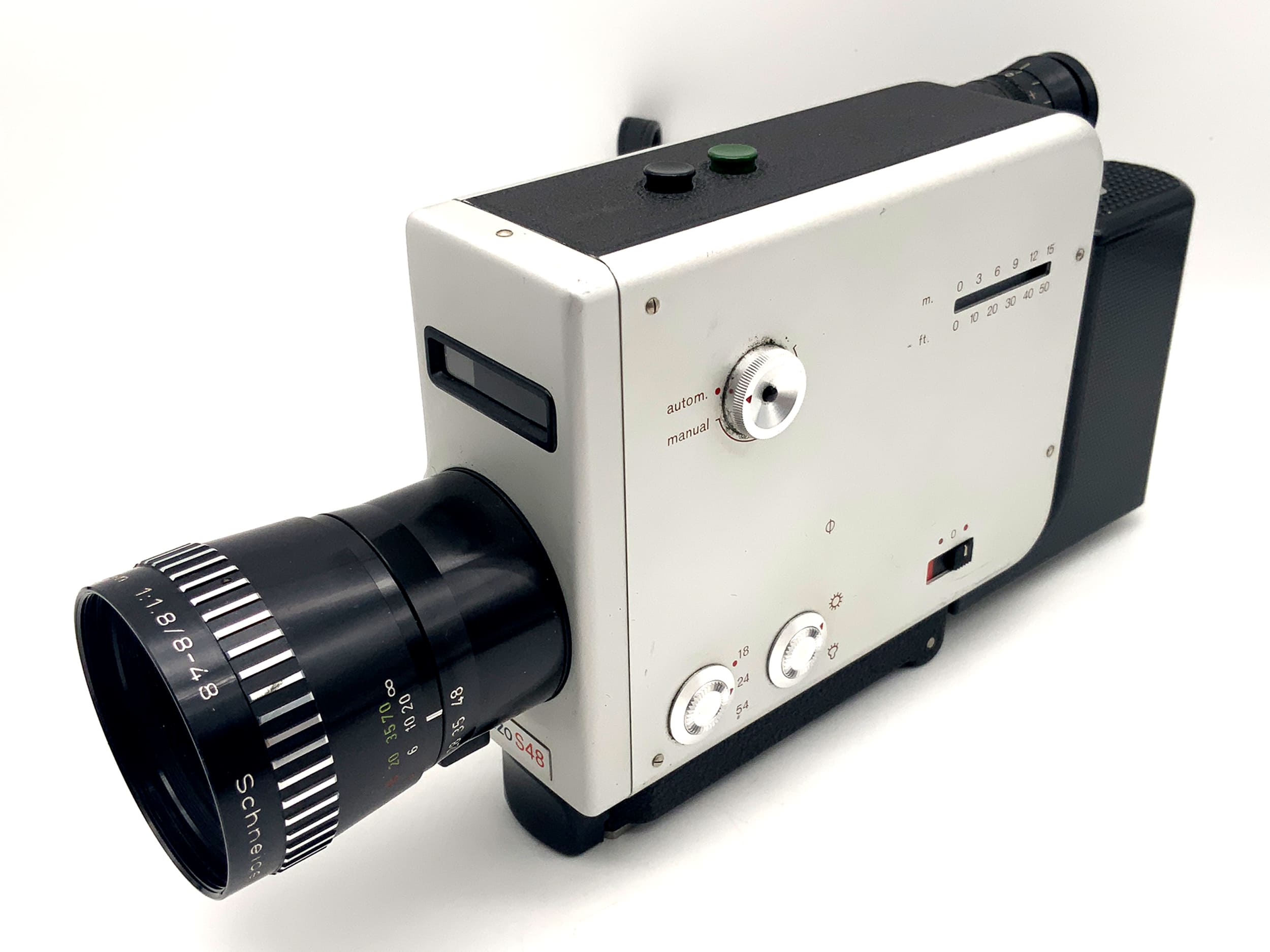Caméra argentique Braun Nizo S48 avec objectif Variogon 1:1.8/8-48mm Super 8